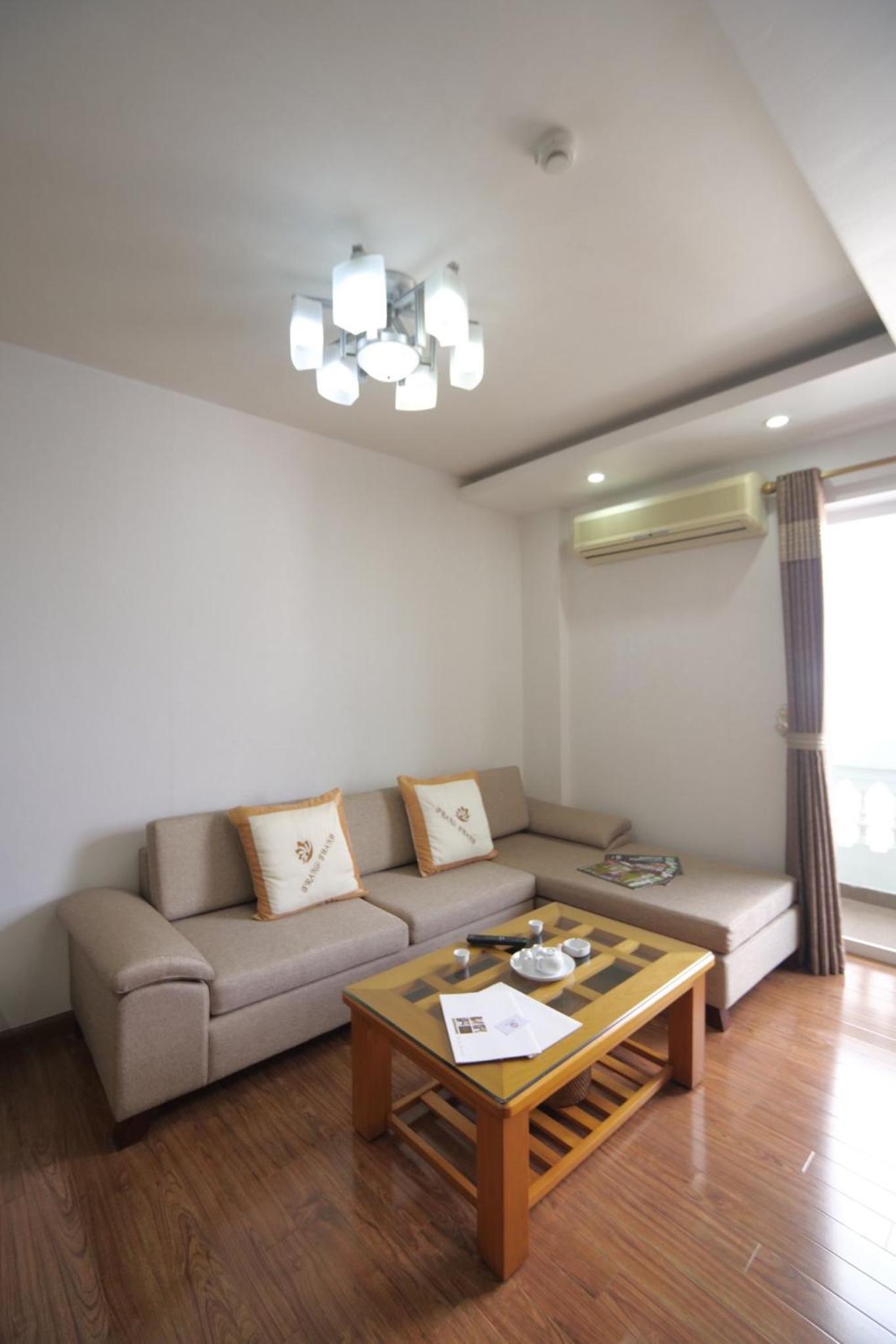 One-Bedroom Apartment photo 2