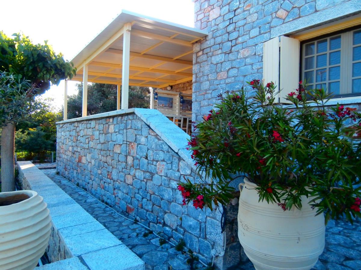 Villa photo 3