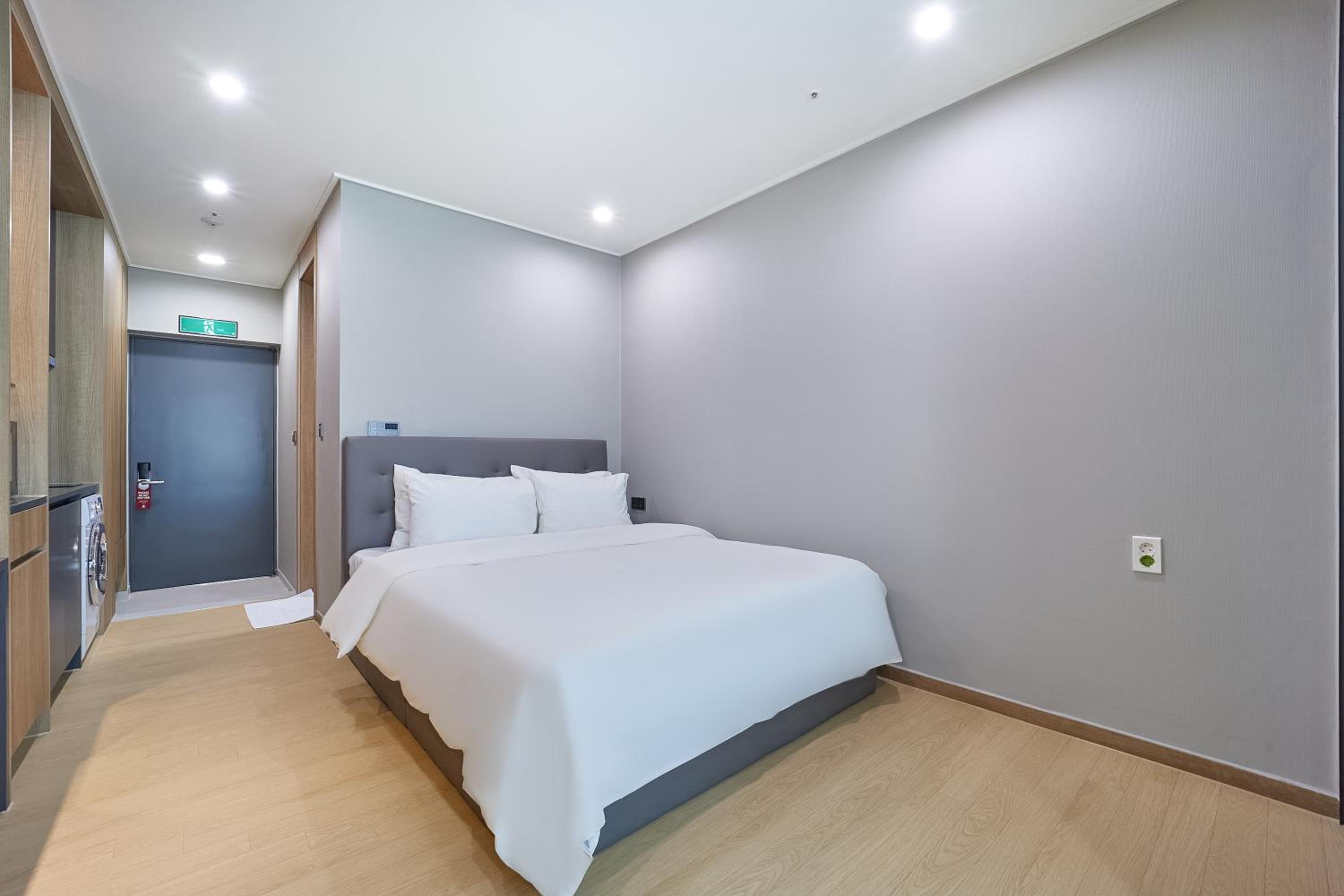 Standard Double Room - Photo 4