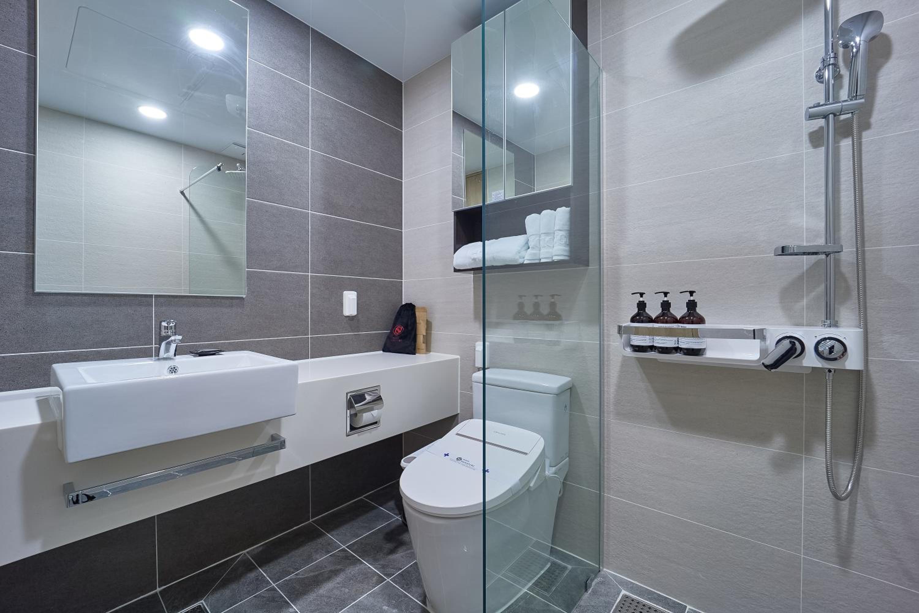 Deluxe Twin Room - Photo 7