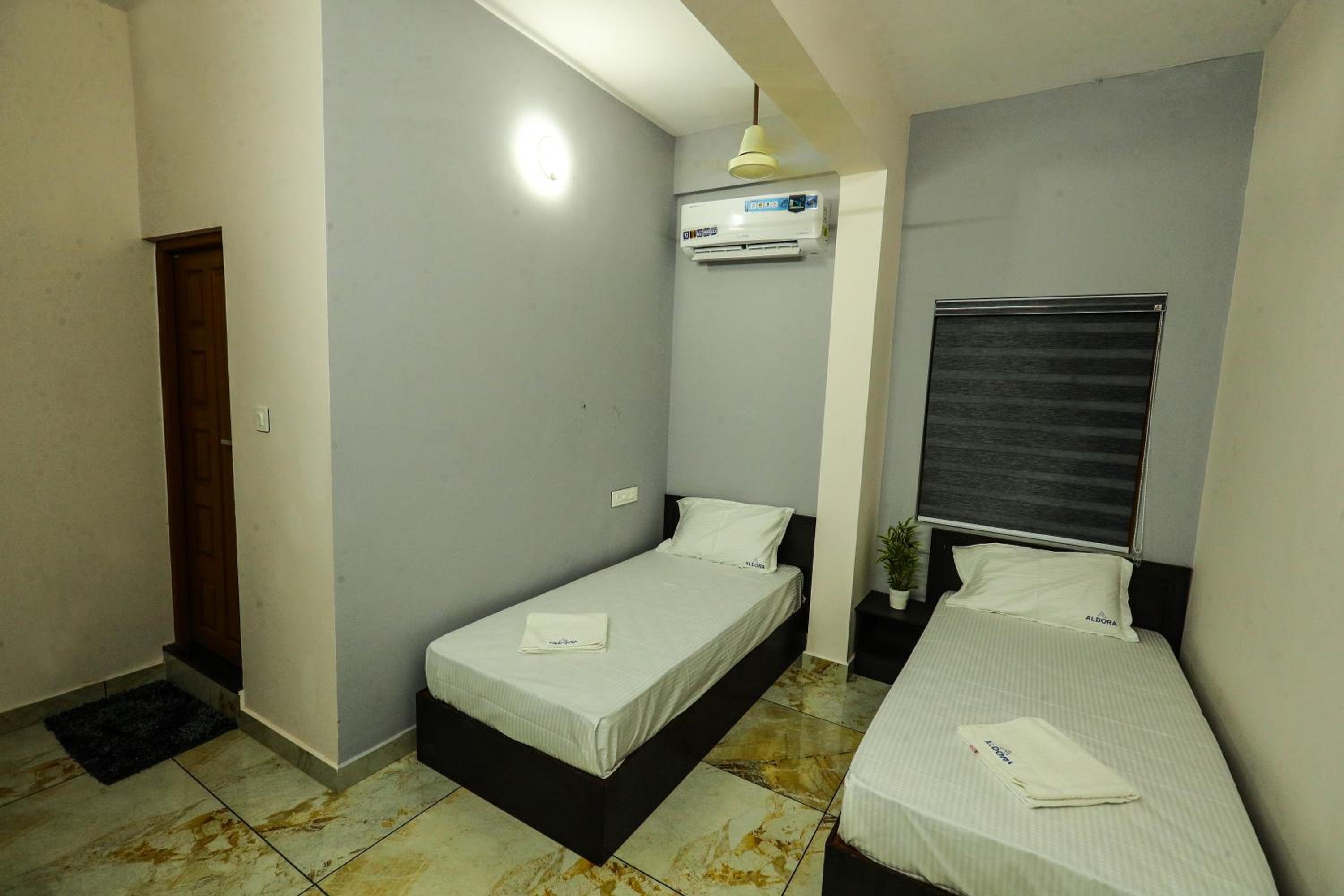Standard Double Room photo 2
