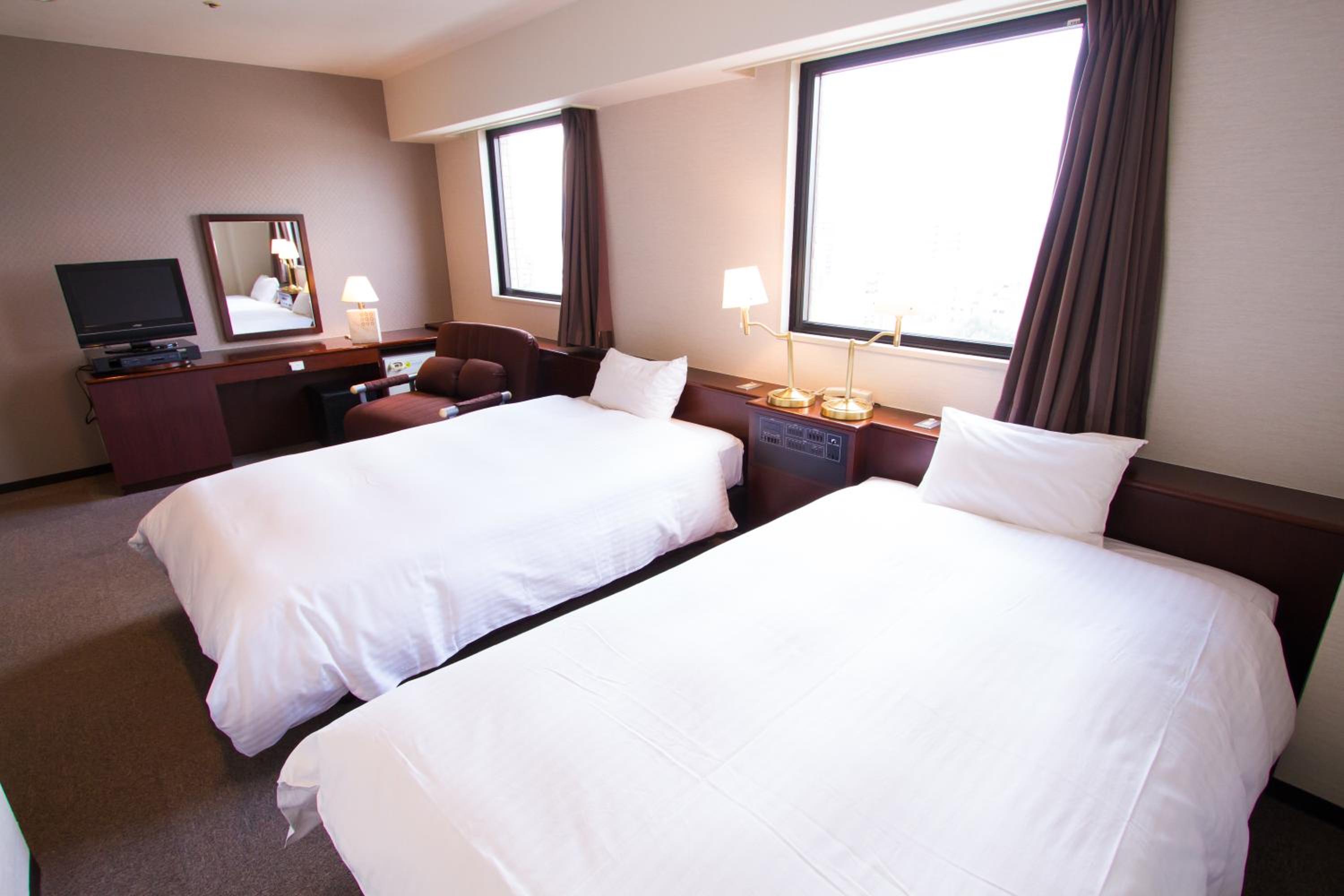 Twin Room - Smoking photo 3
