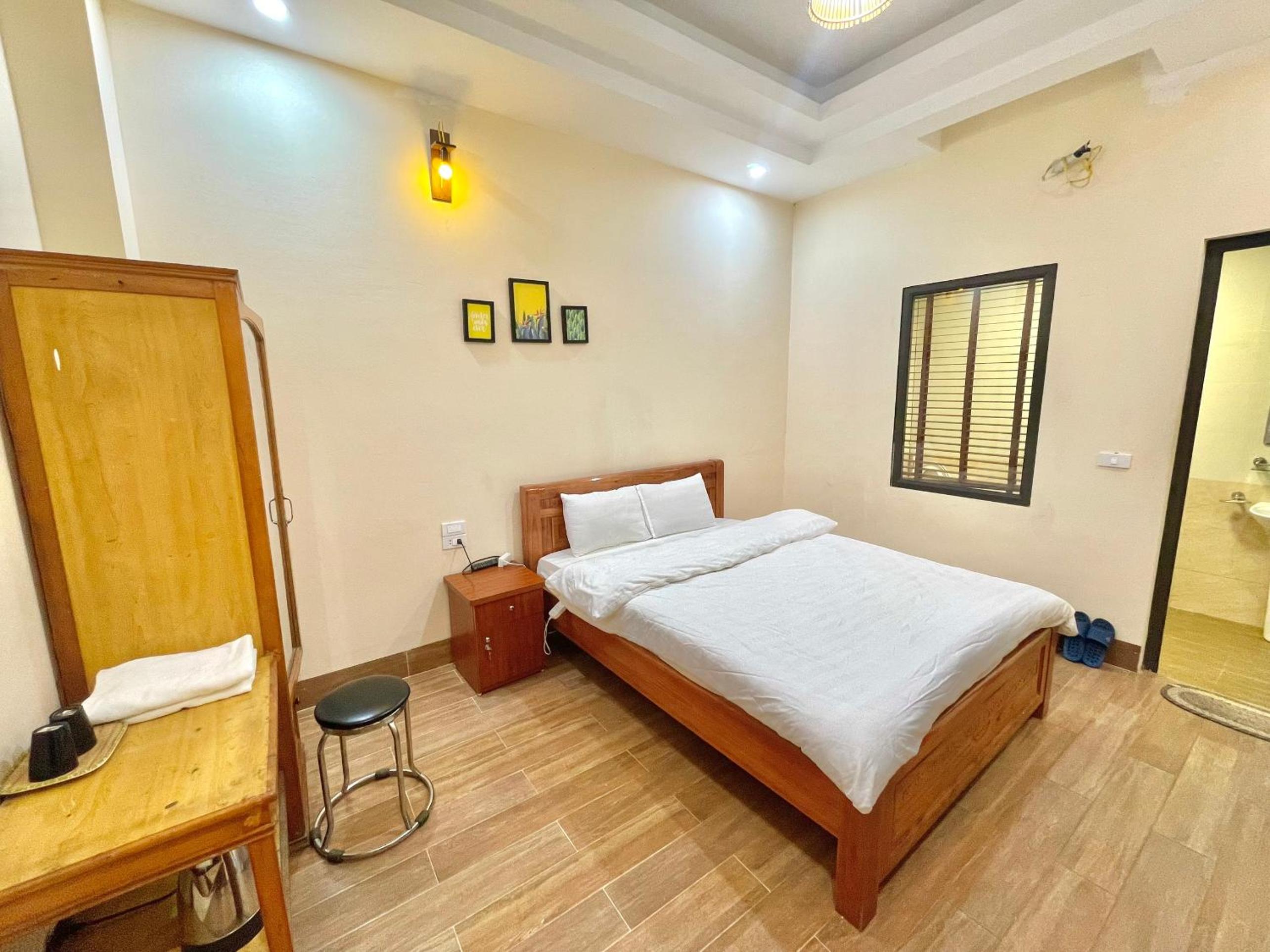 Budget Double Room photo 3