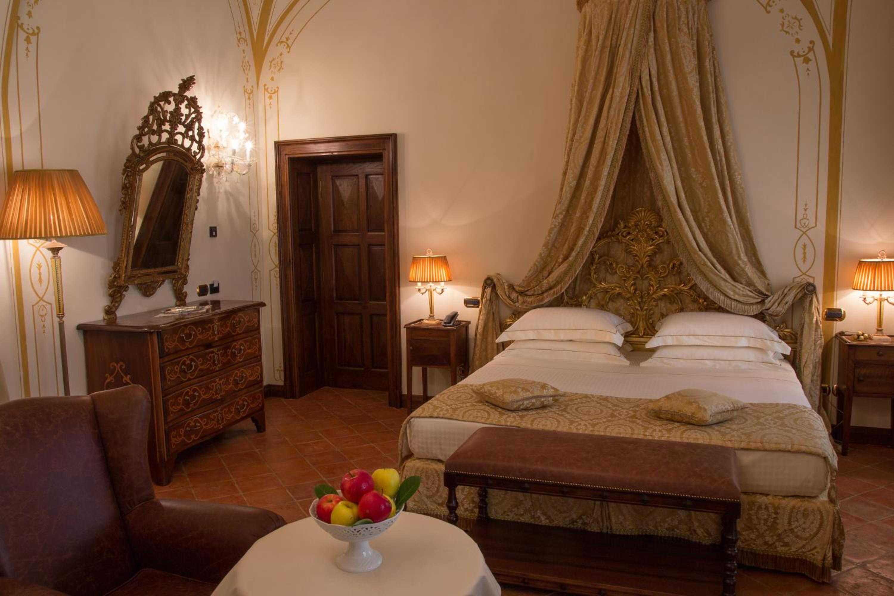 Double Room with Patio photo 3