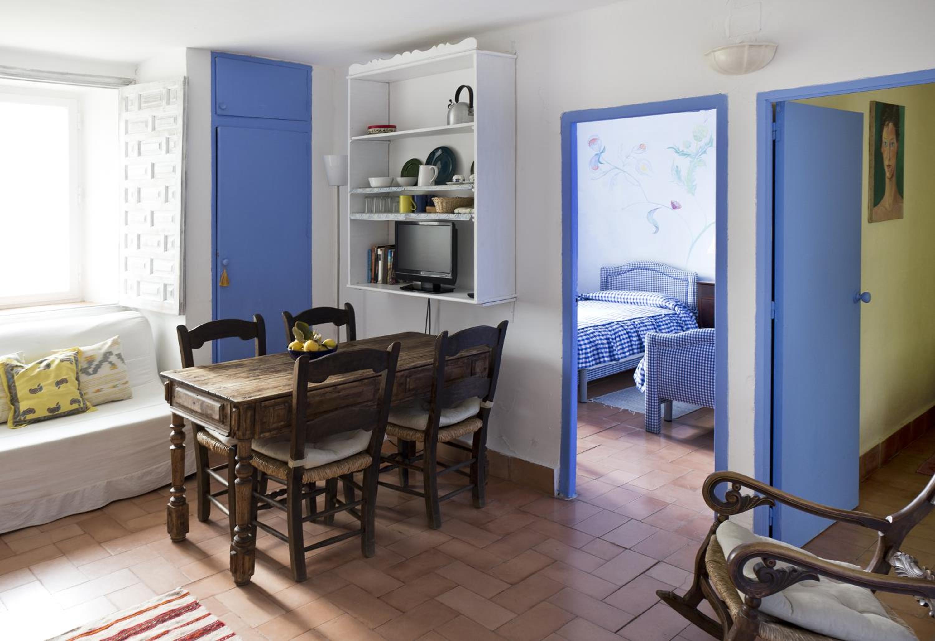 Two-Bedroom House (4 Adults) - Photo 6