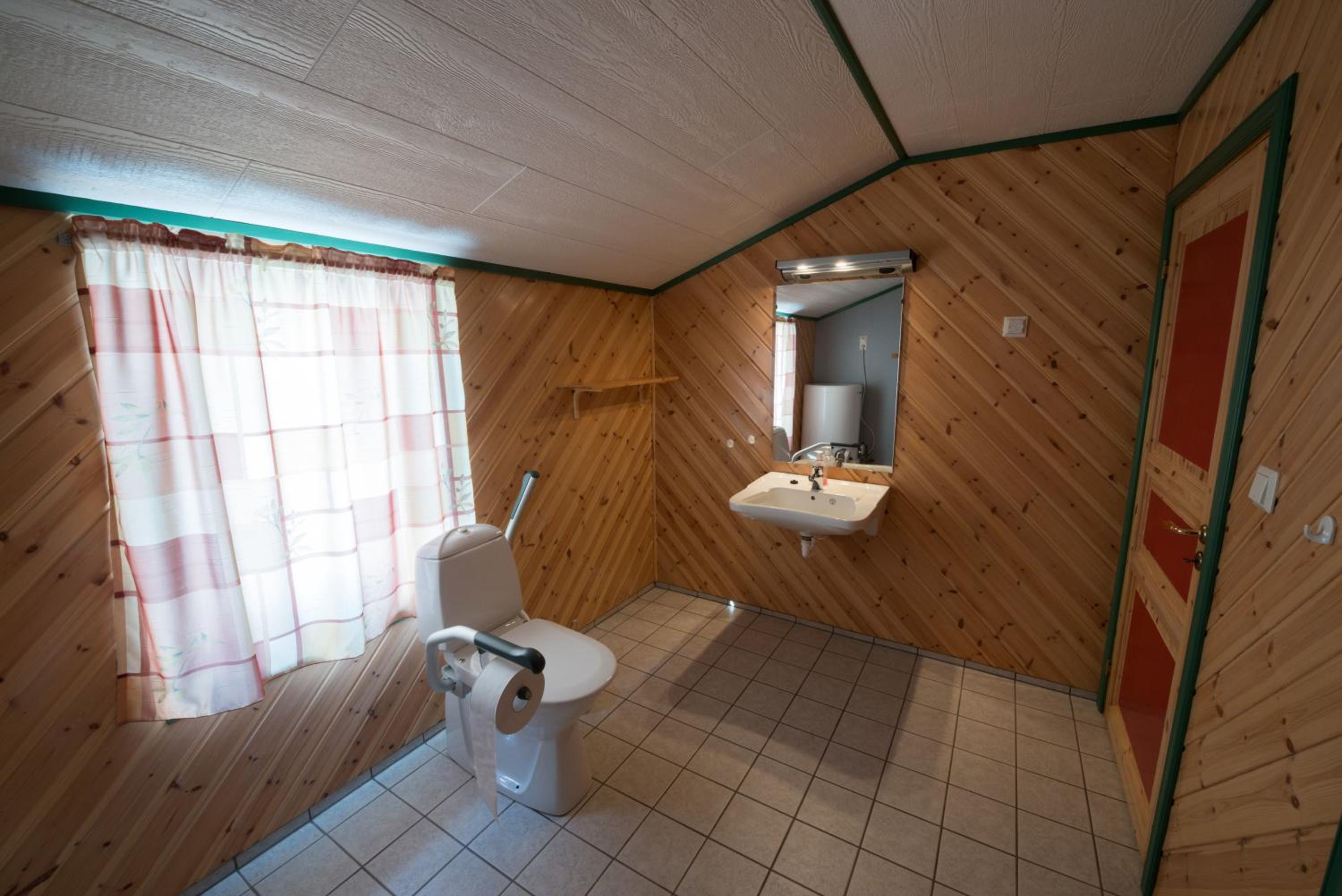 Apartment - Disability Access photo 3