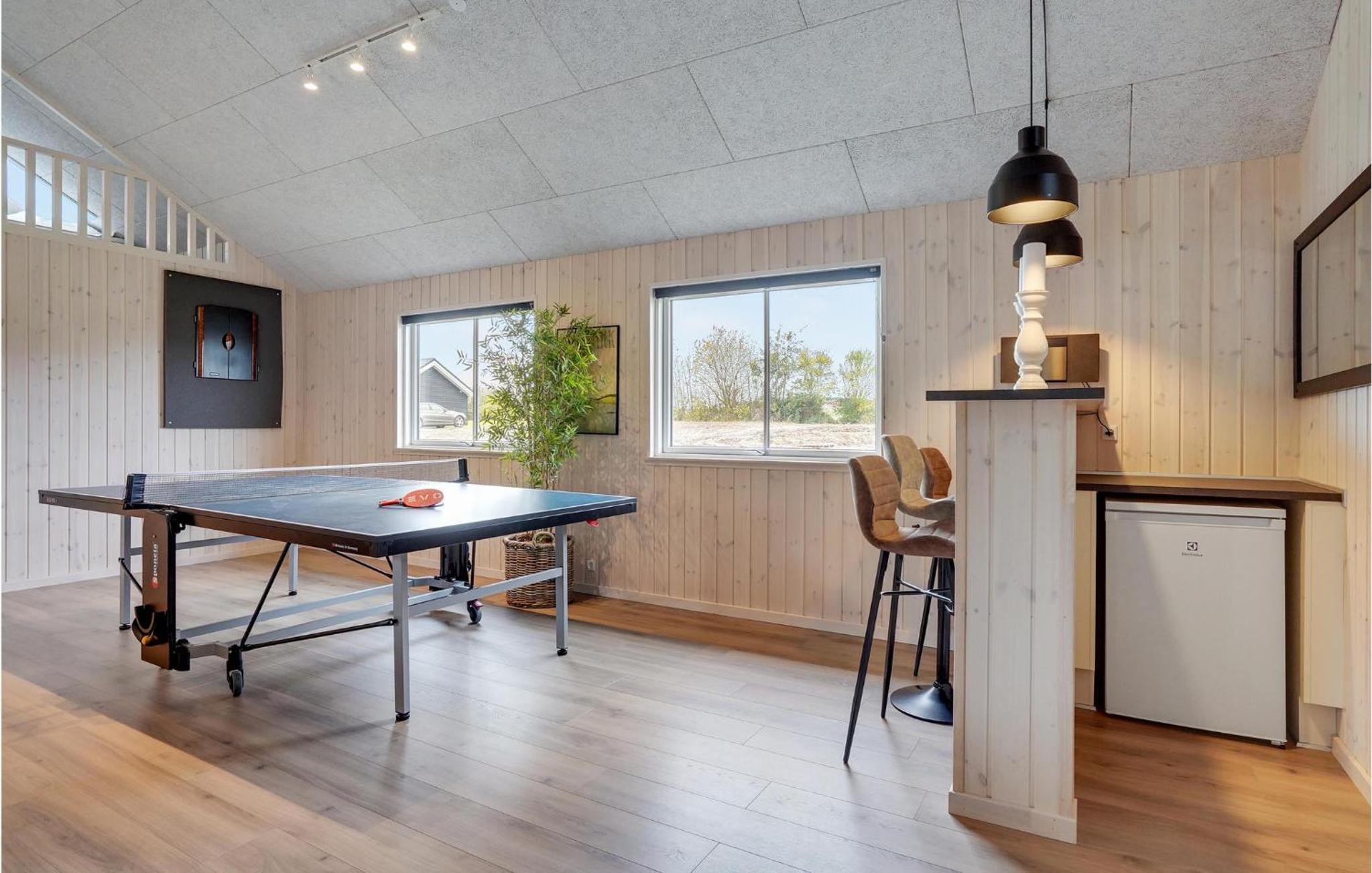 Eight-Bedroom Holiday Home photo 3