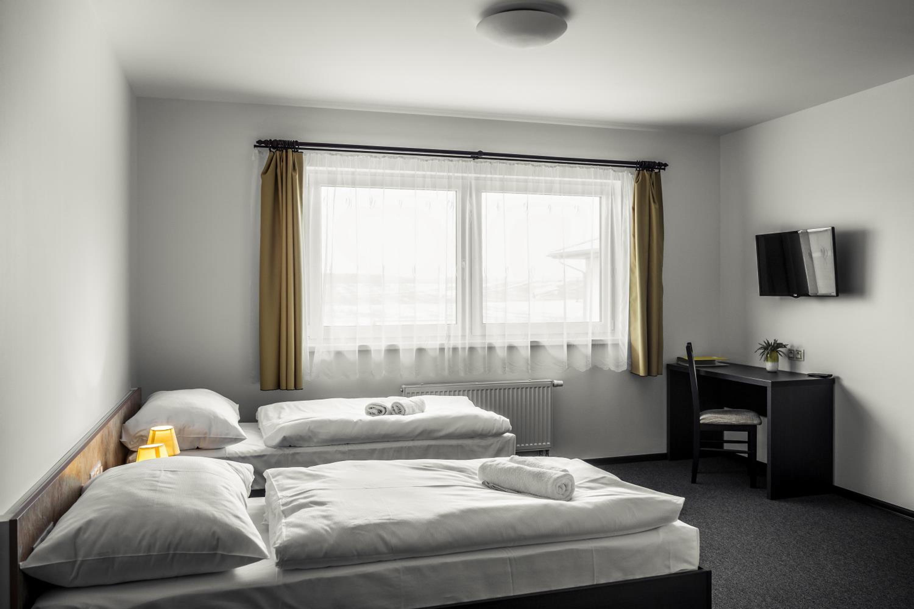 Double or Twin Room photo 2