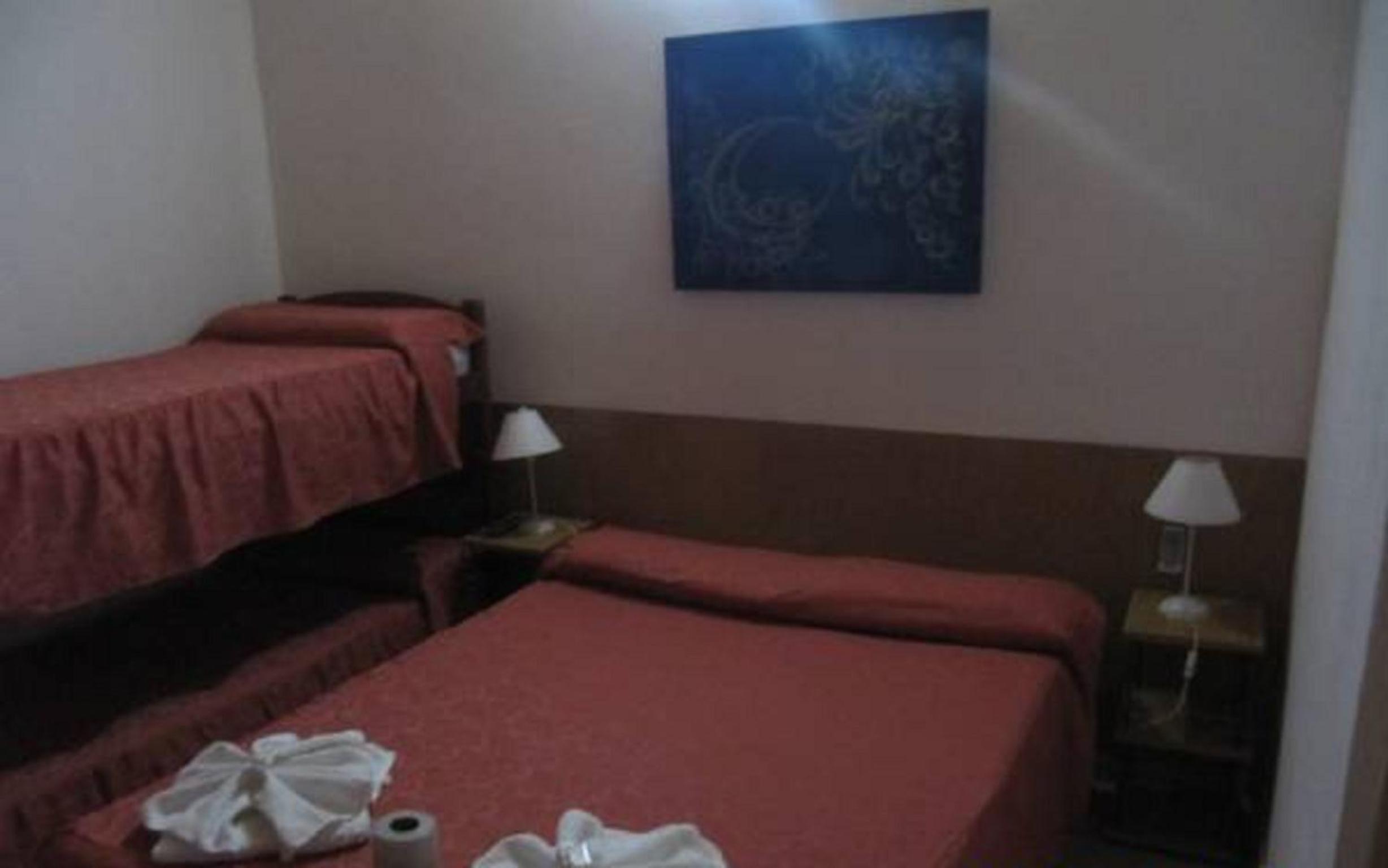 Quadruple Room with Private Bathroom photo 1