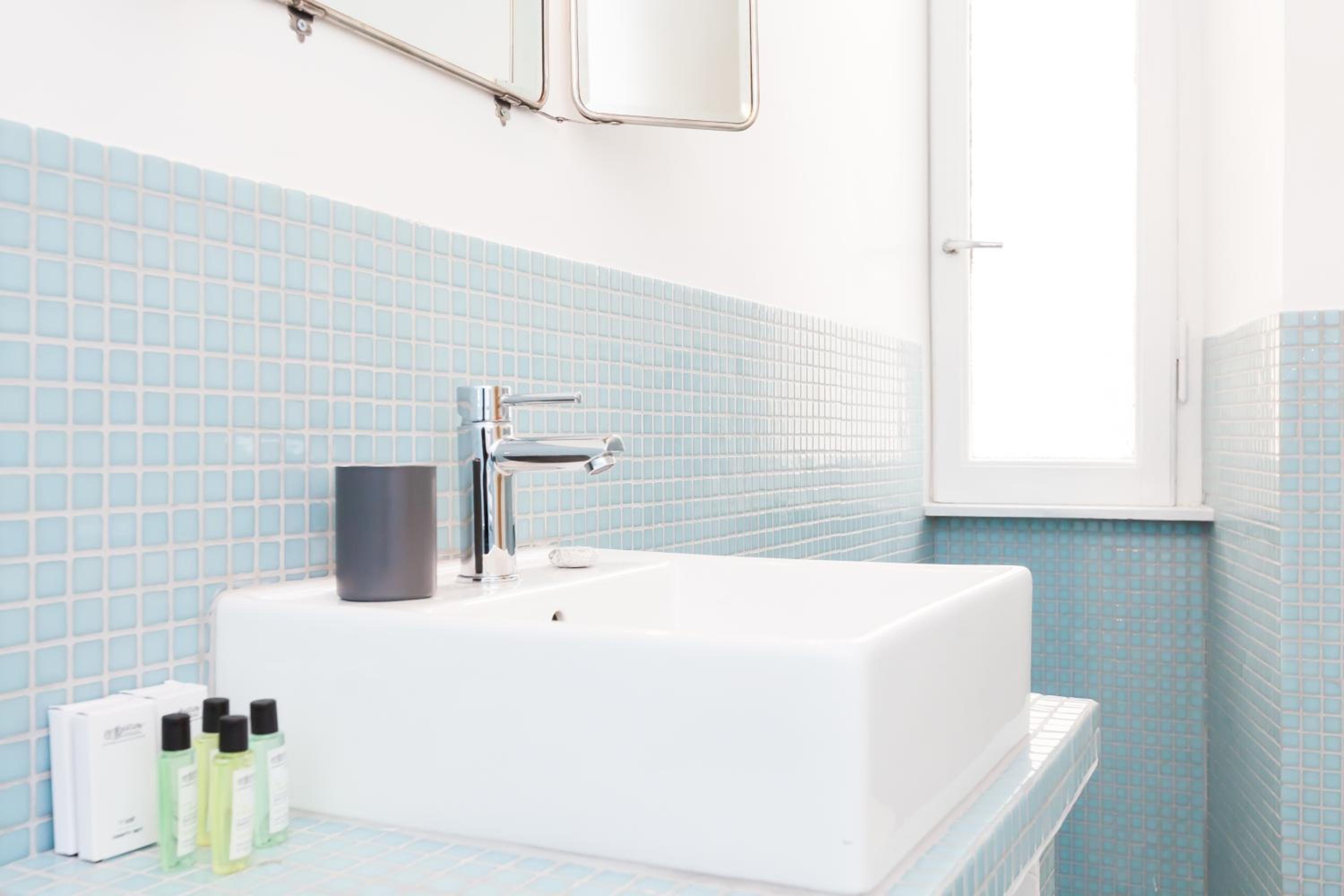 Executive One-Bedroom Apartment with Bath Tub photo 3