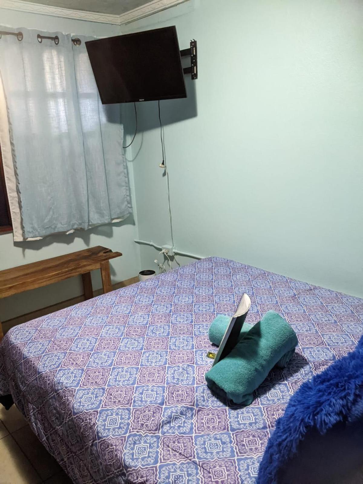 Triple Room with Shared Bathroom photo 2