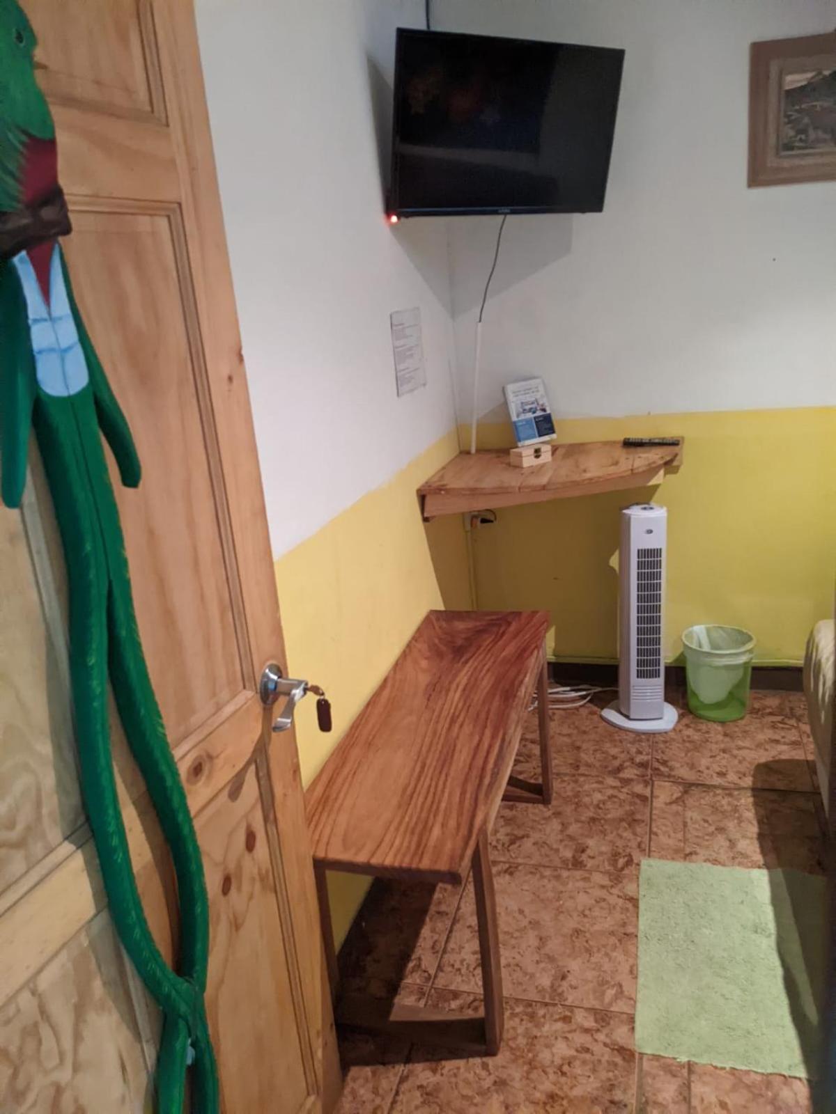 Standard Double Room with Shared Bathroom photo 1