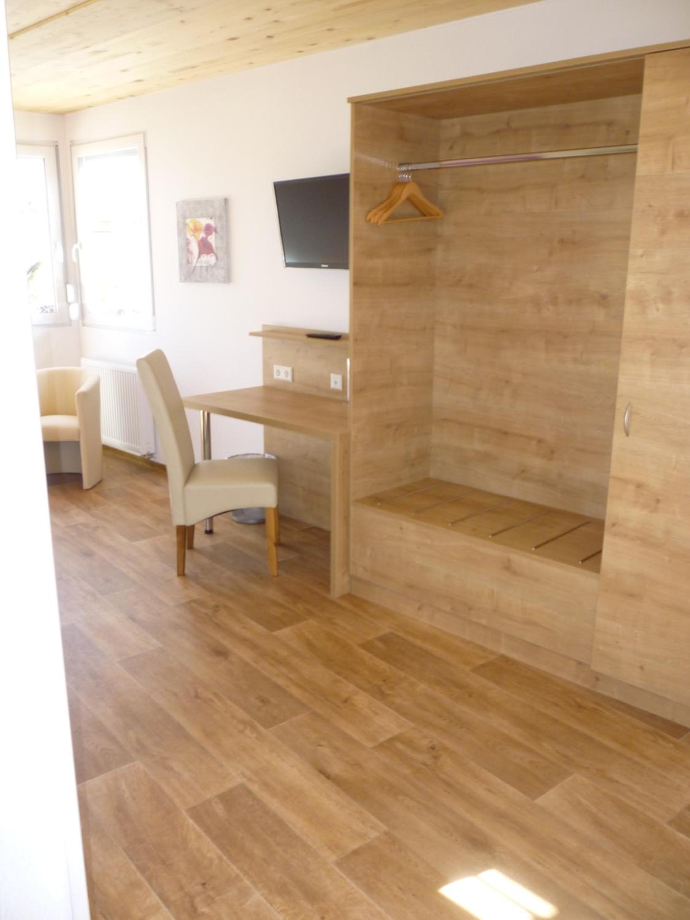 Double Room - Photo 2