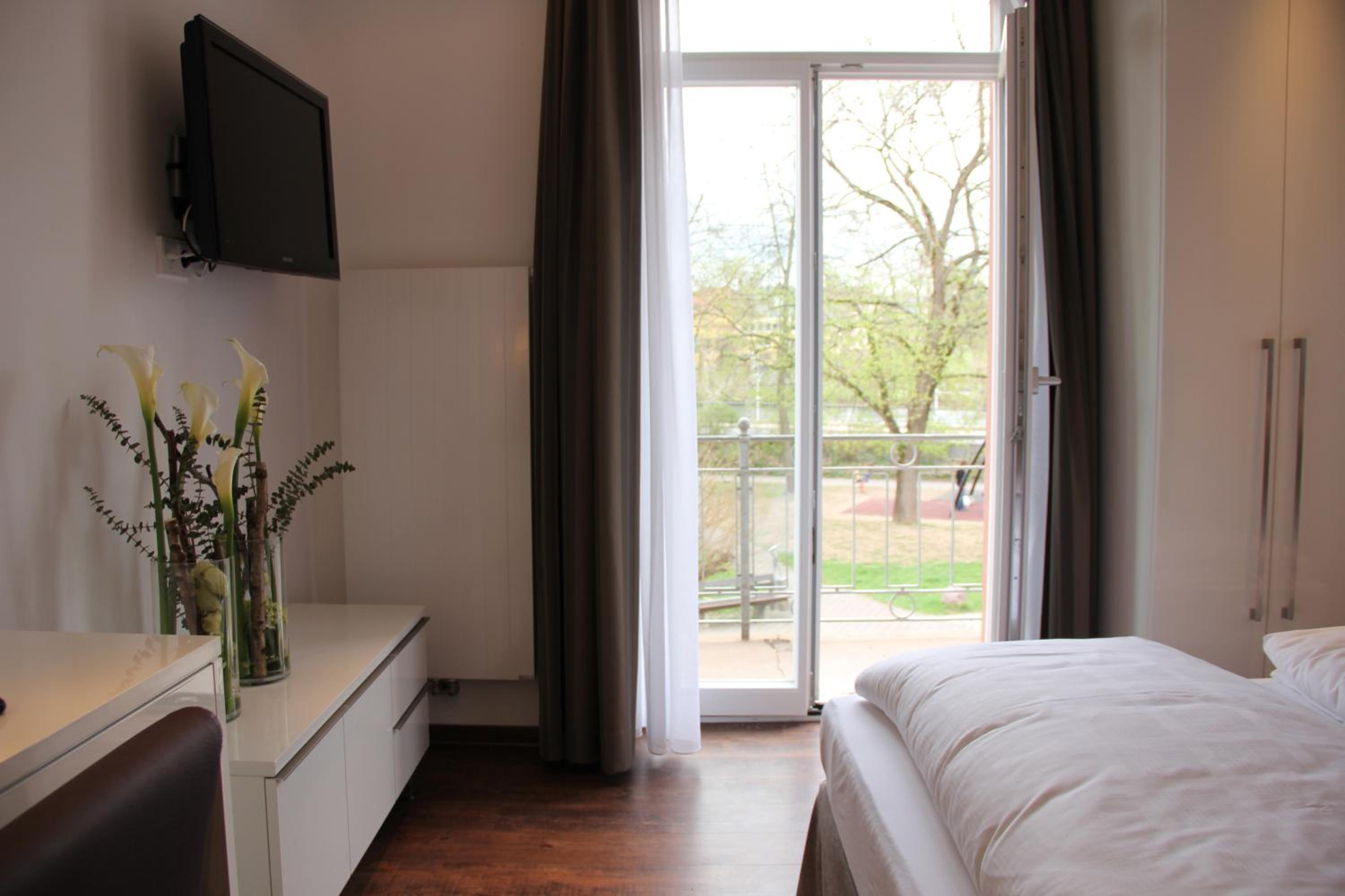 Deluxe Room - Photo 3