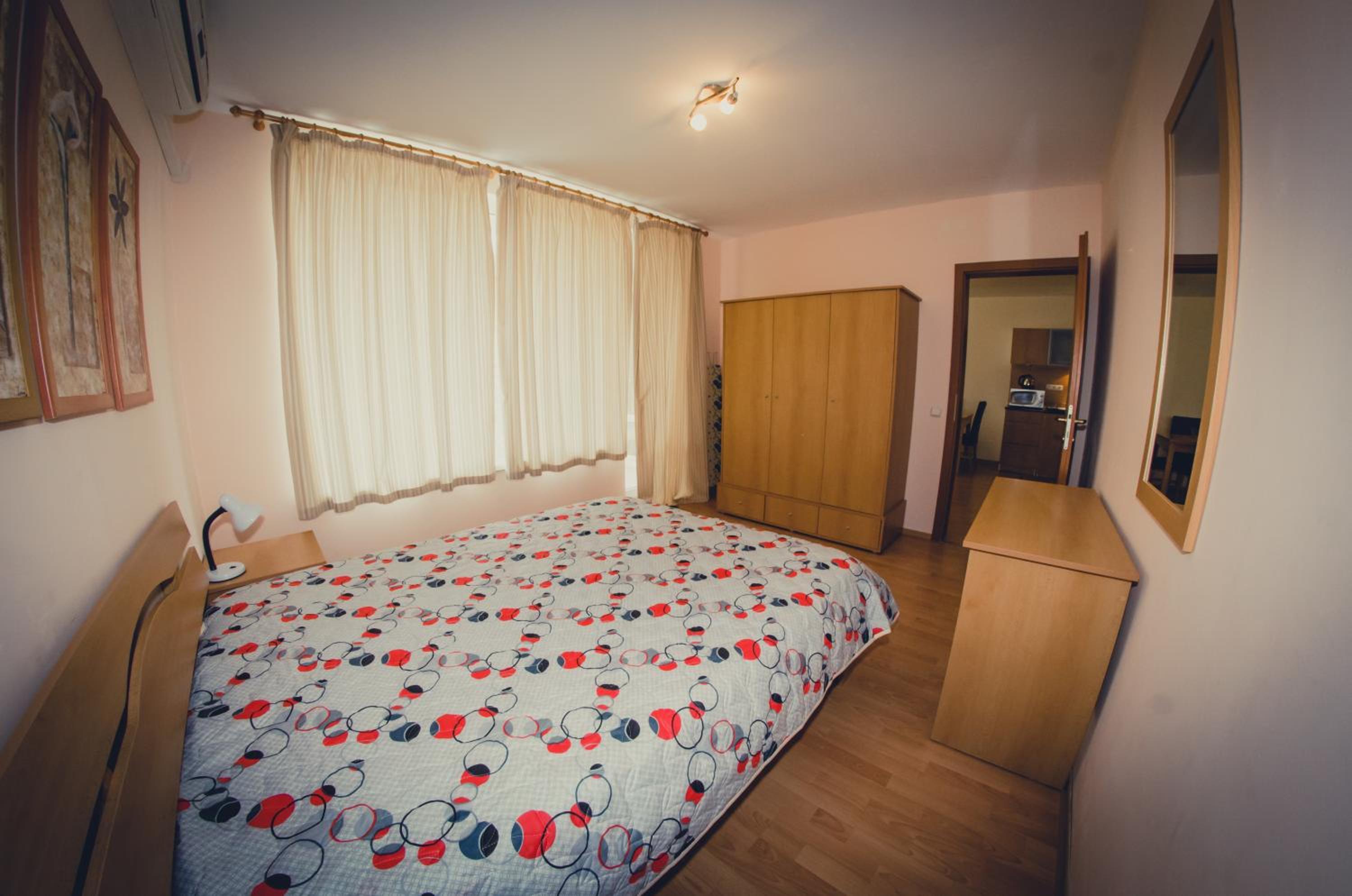Two-Bedroom Apartment with Balcony photo 2