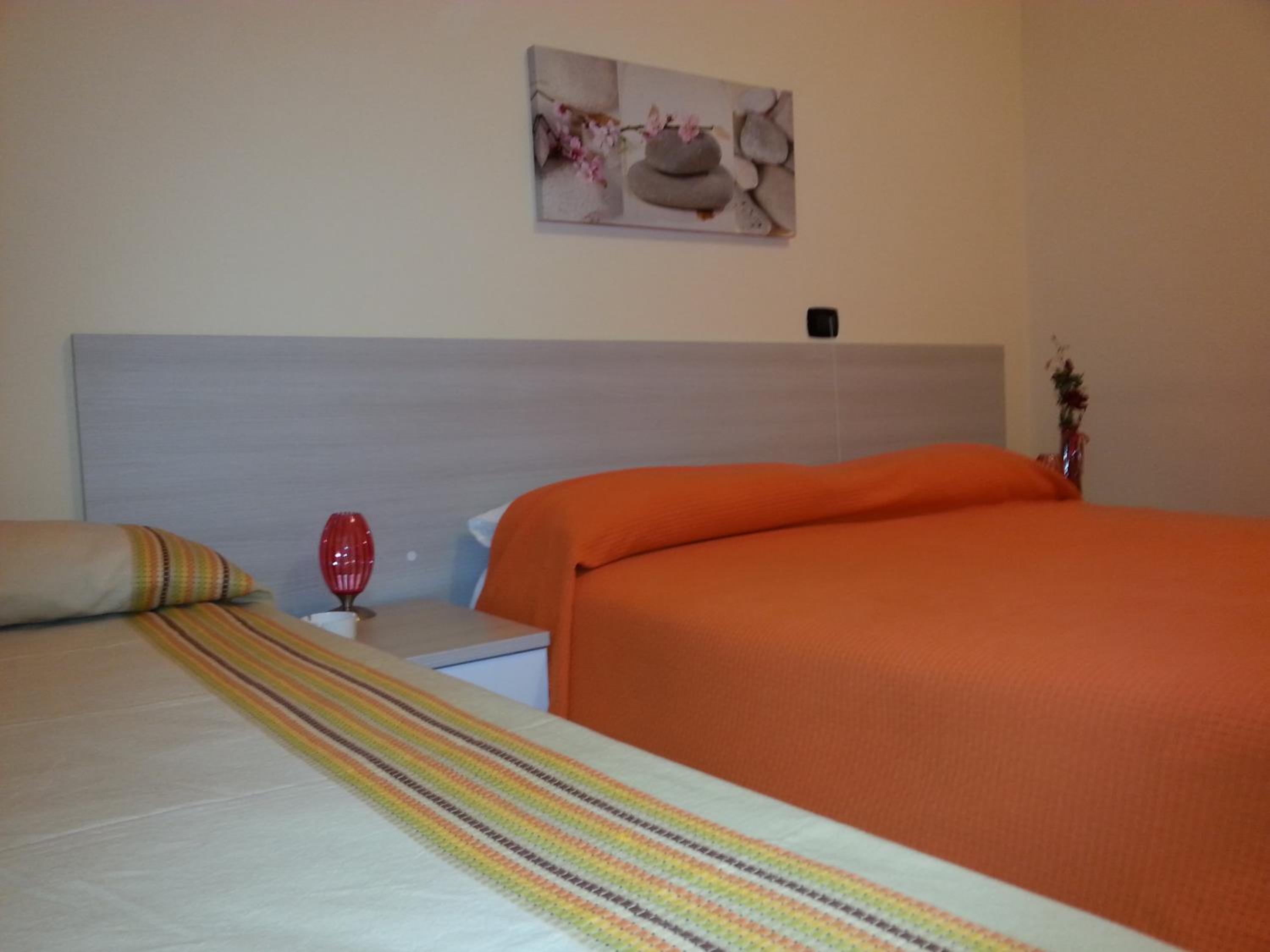 Triple Room - Photo 6