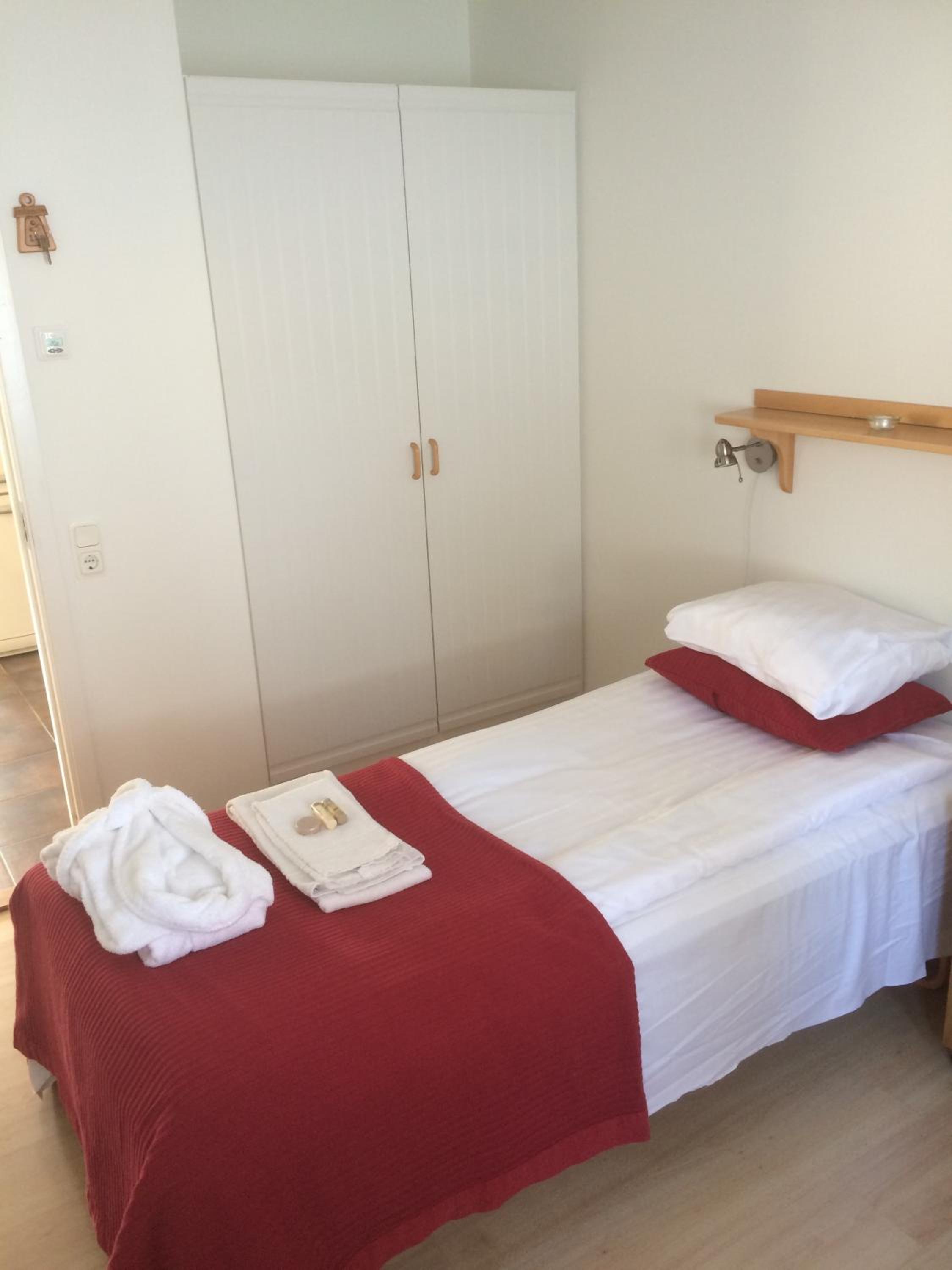 Single Room photo 3