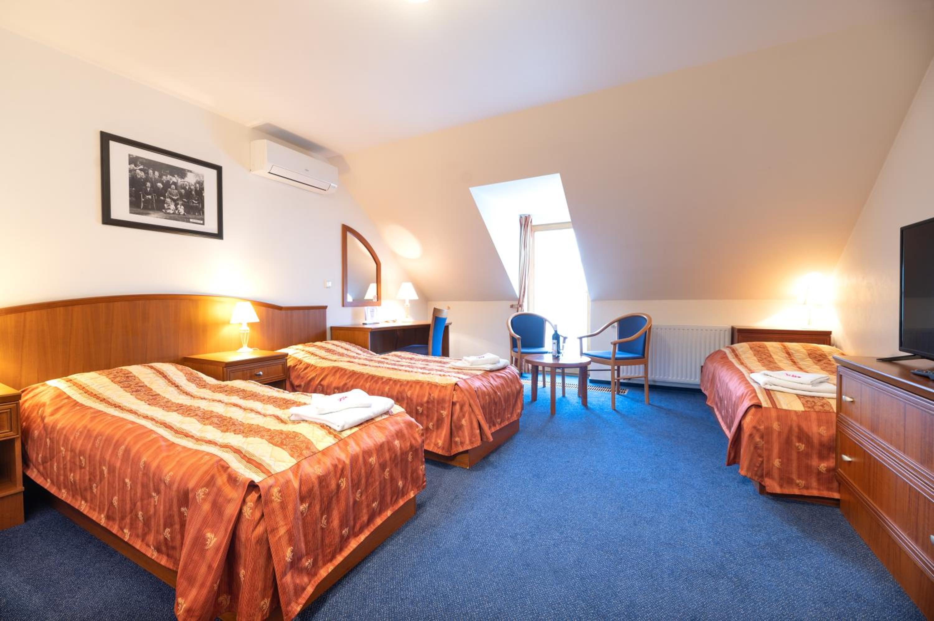 Triple Room - Photo 1