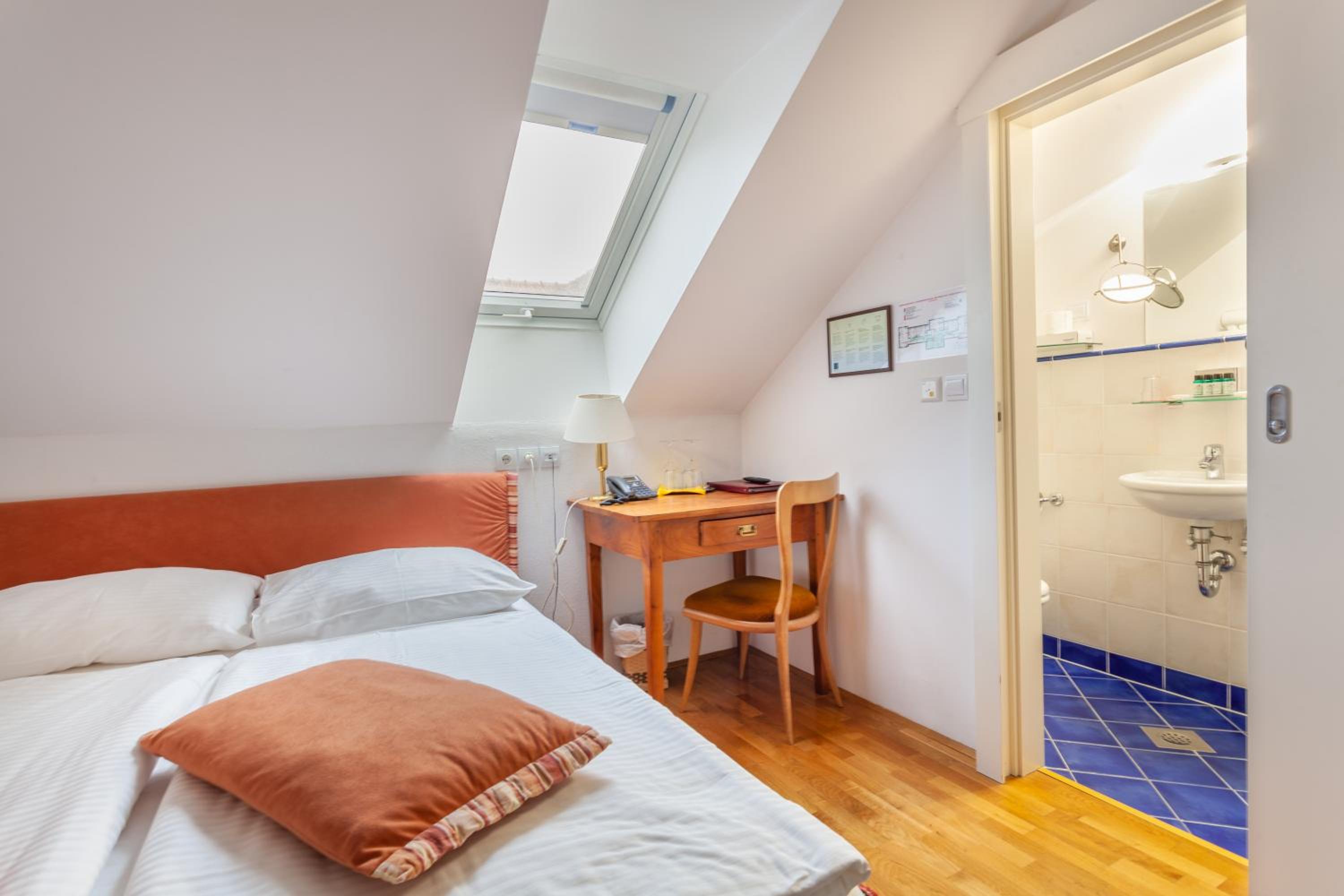 Standard Single Room photo 3