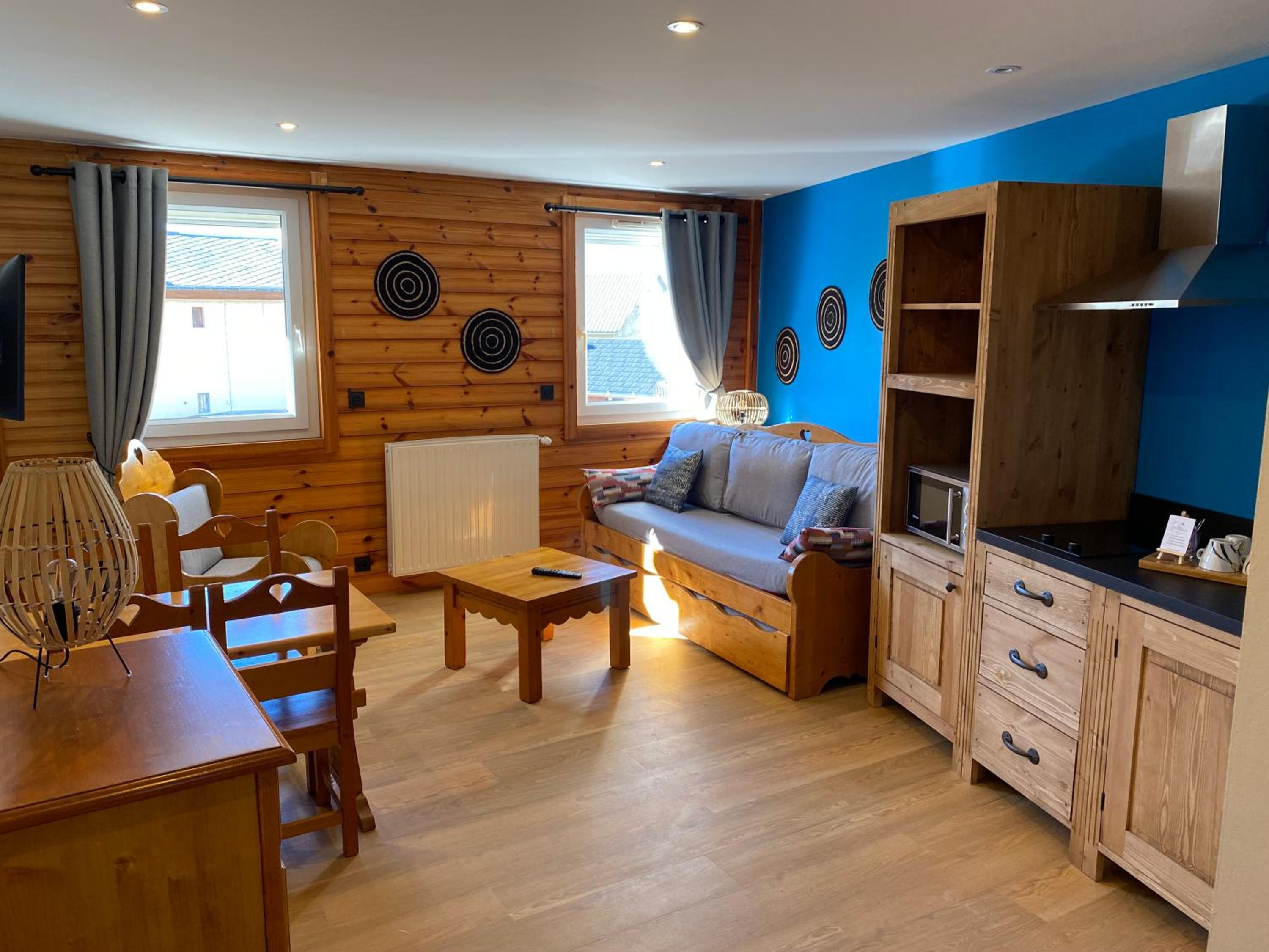 Executive Suite - Photo 9