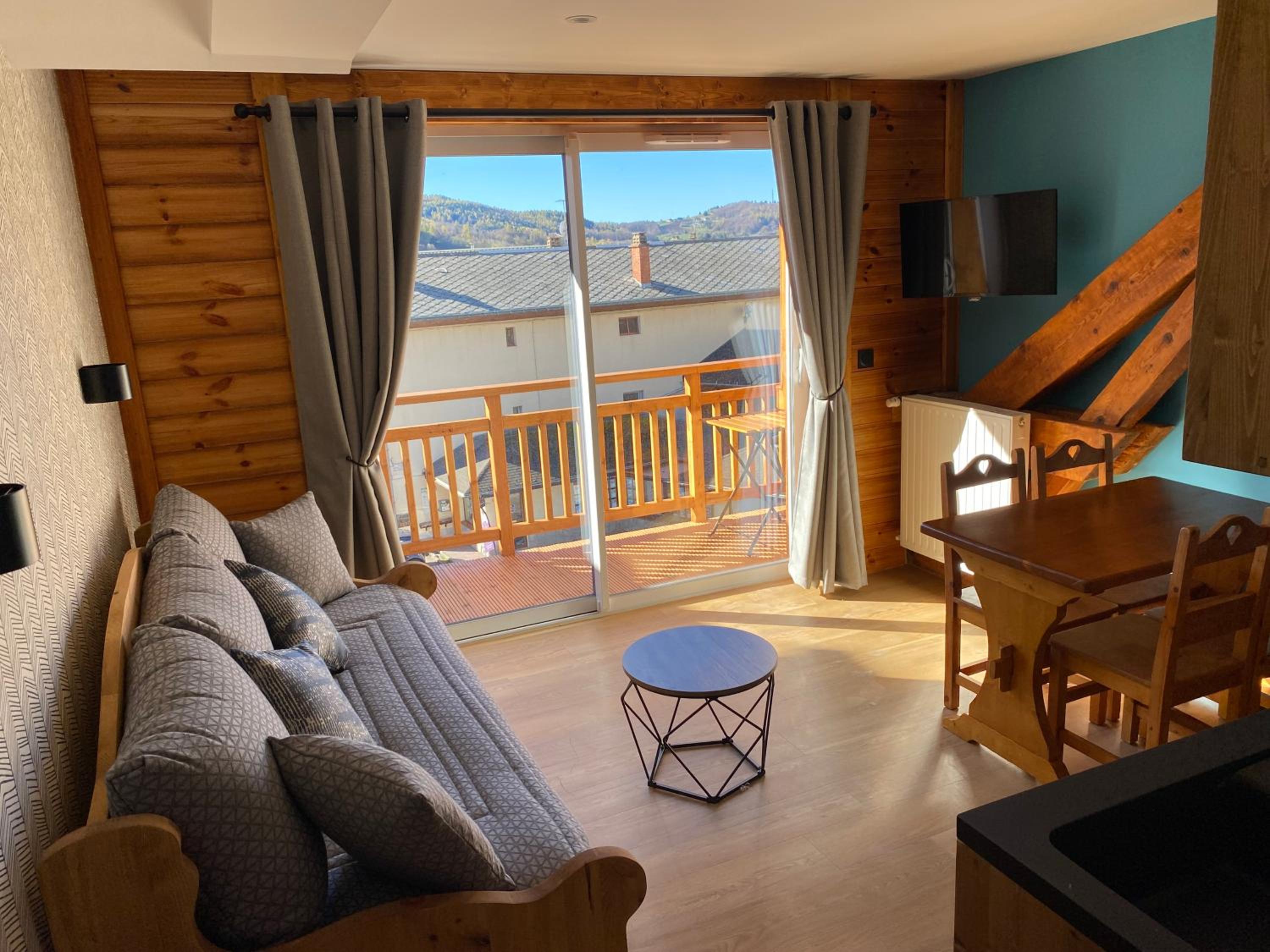Executive Suite - Photo 8