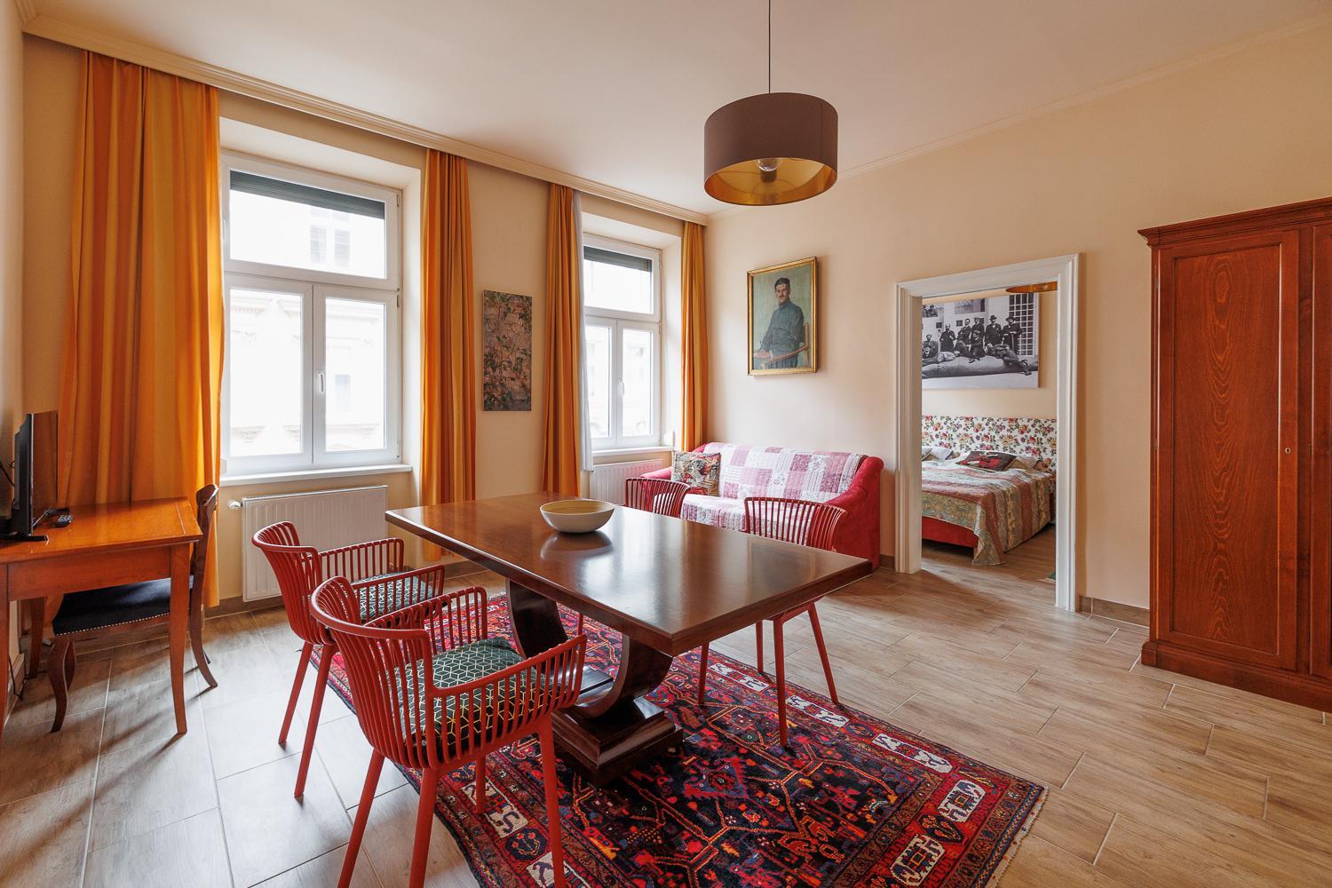 One-Bedroom Apartment