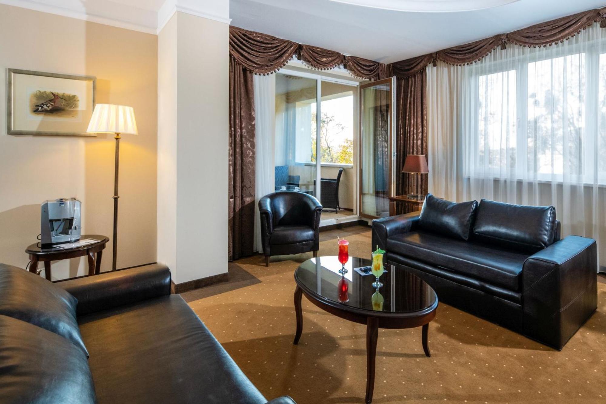 Junior Suite - Manor House photo 3