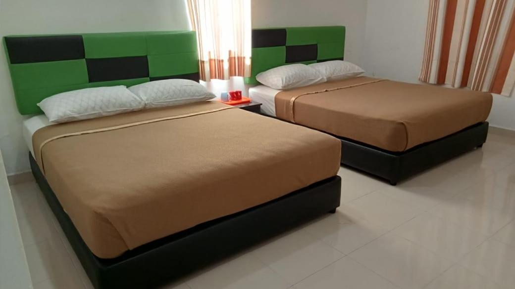 Deluxe Family Suite - Photo 1