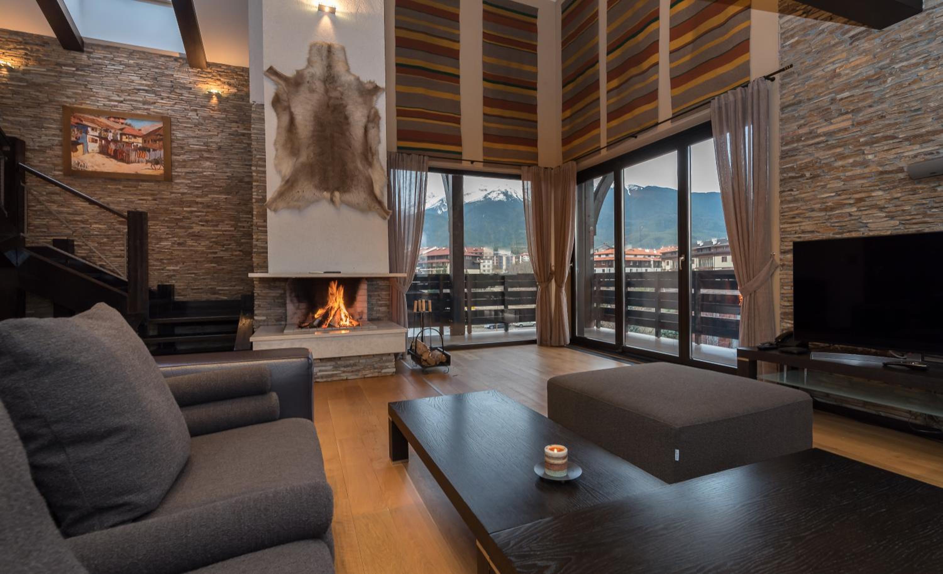 Deluxe Alpine Apartment  photo 2