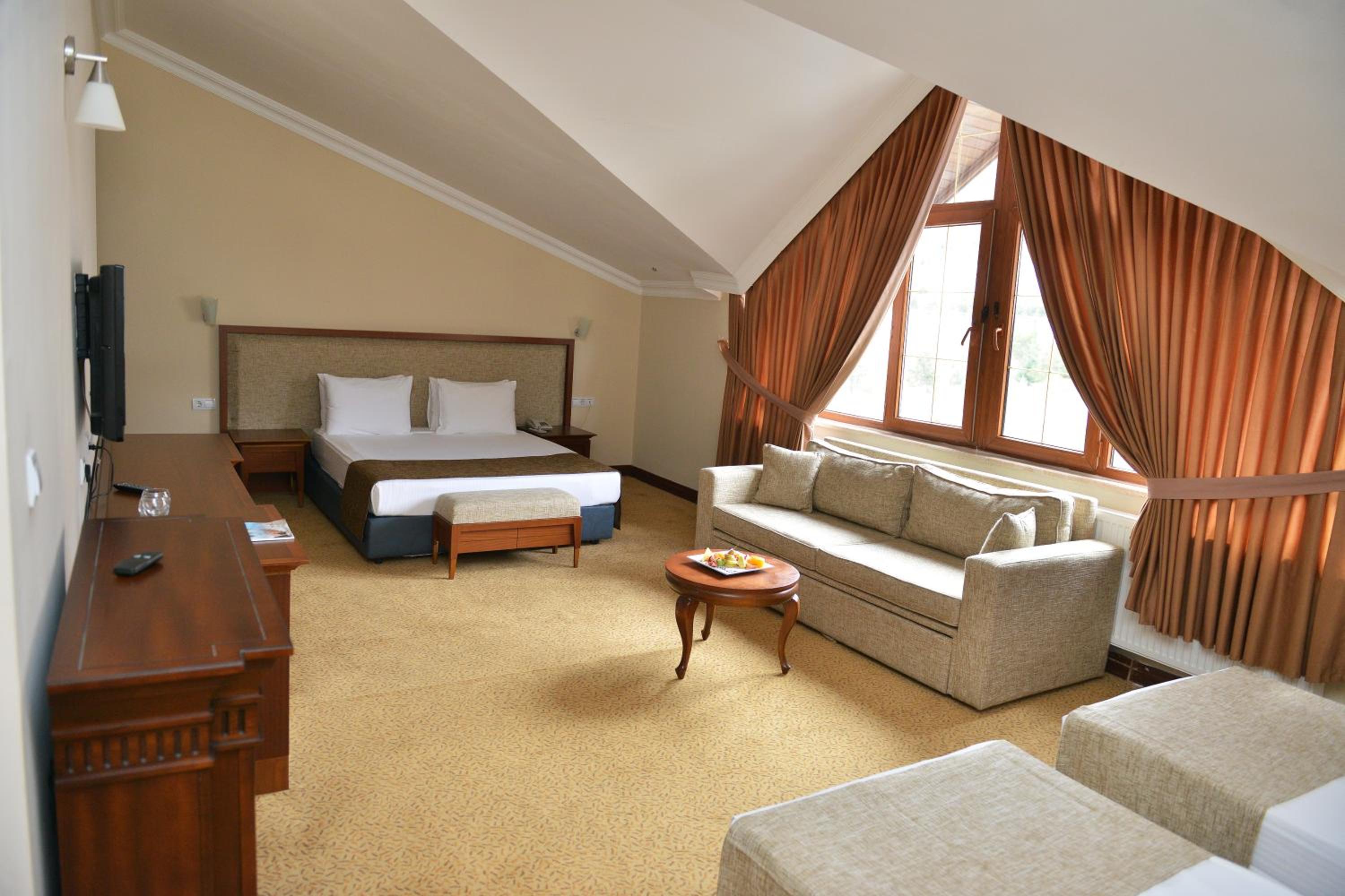 Premium Quadruple Room