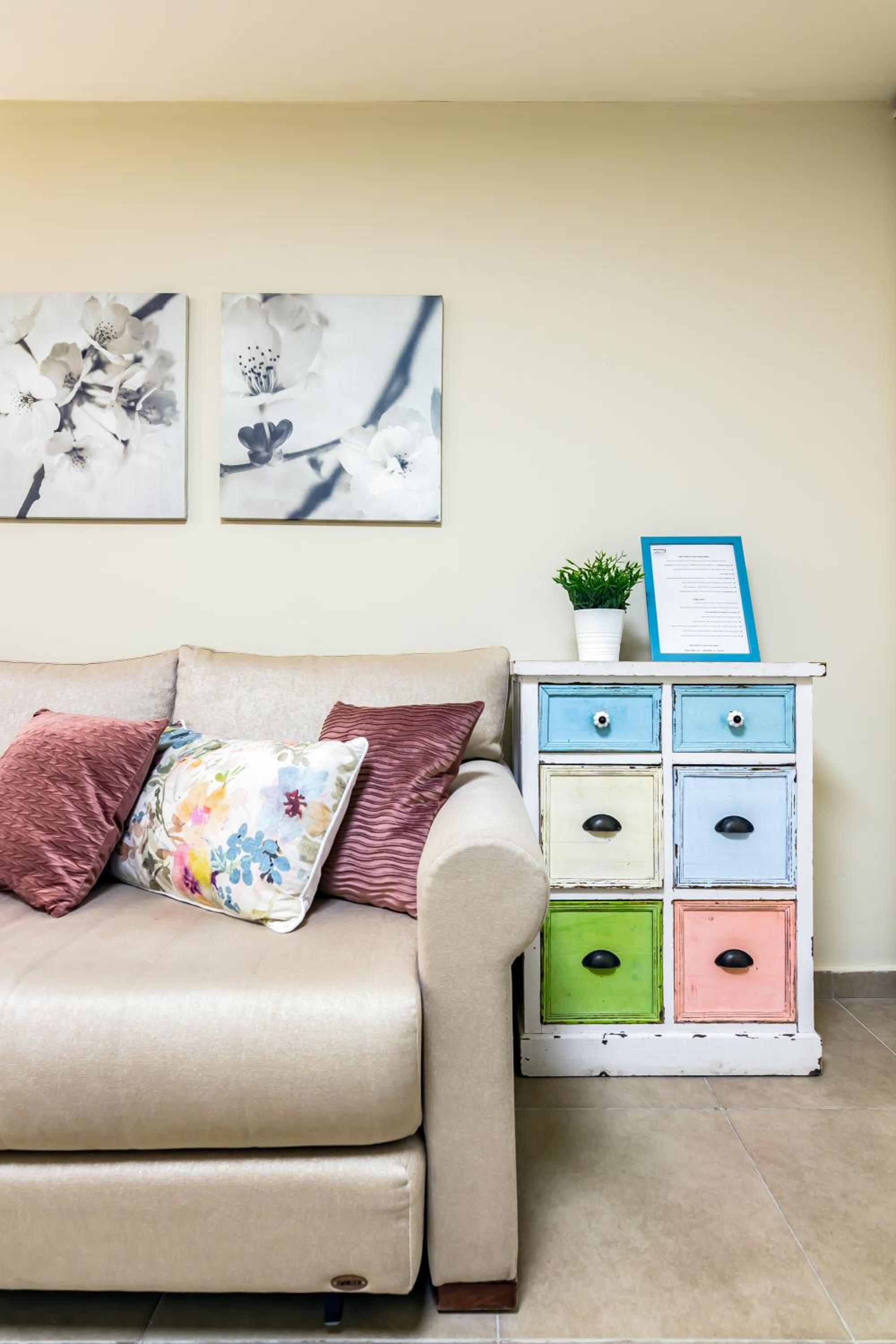 One-Bedroom Suite - Photo 7