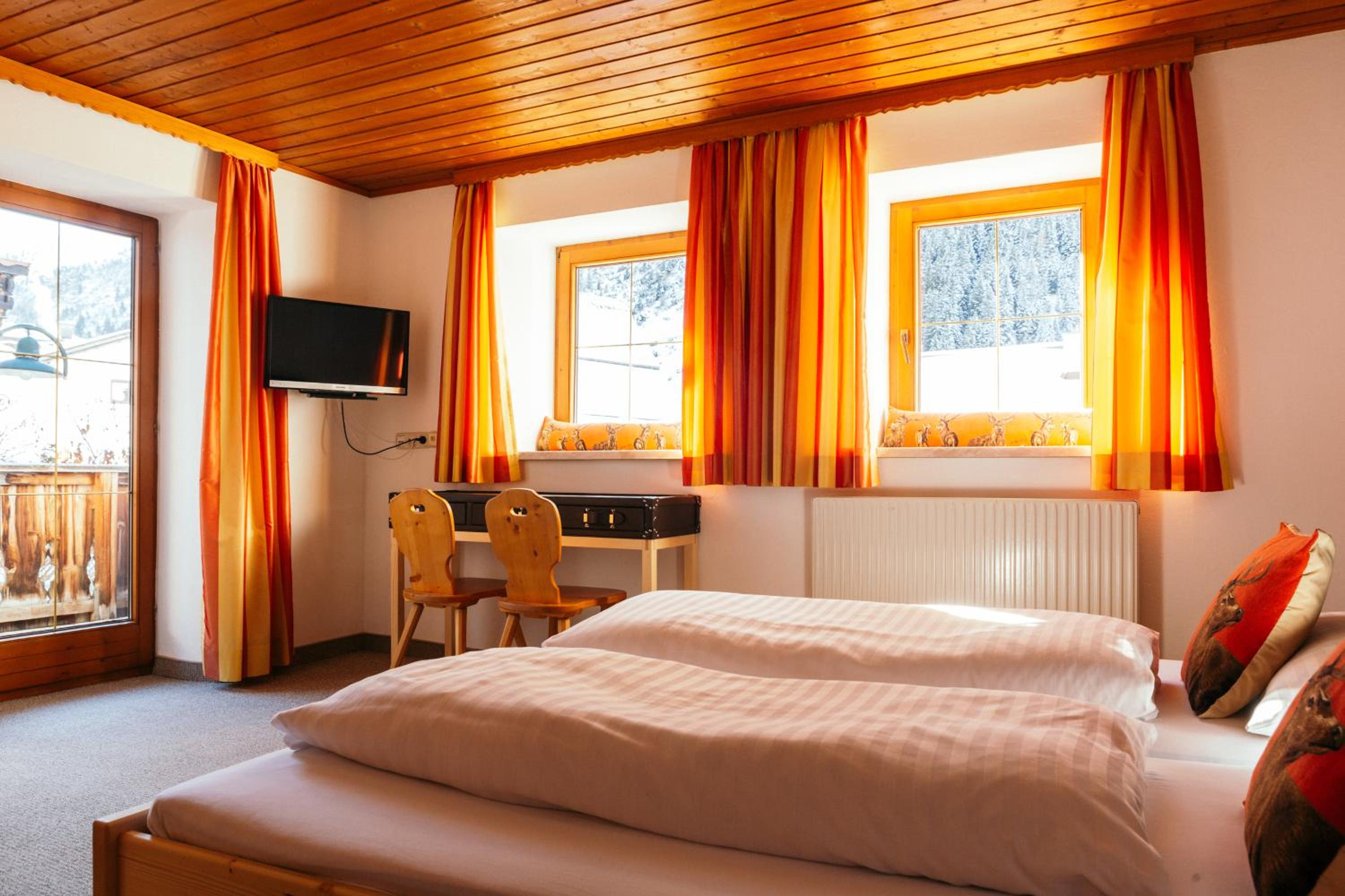 Small Double Room - Annex photo 3