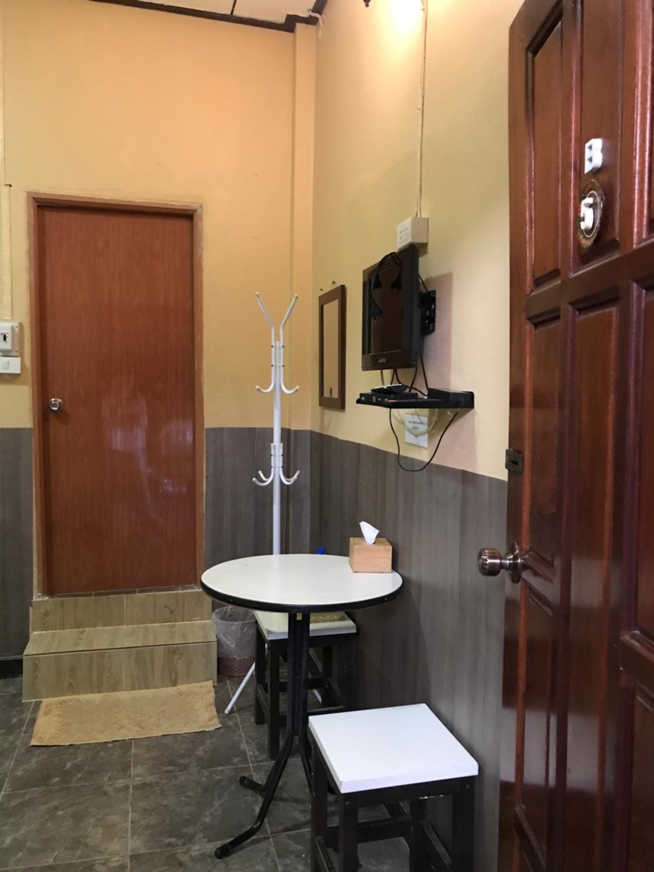 Single Room photo 2
