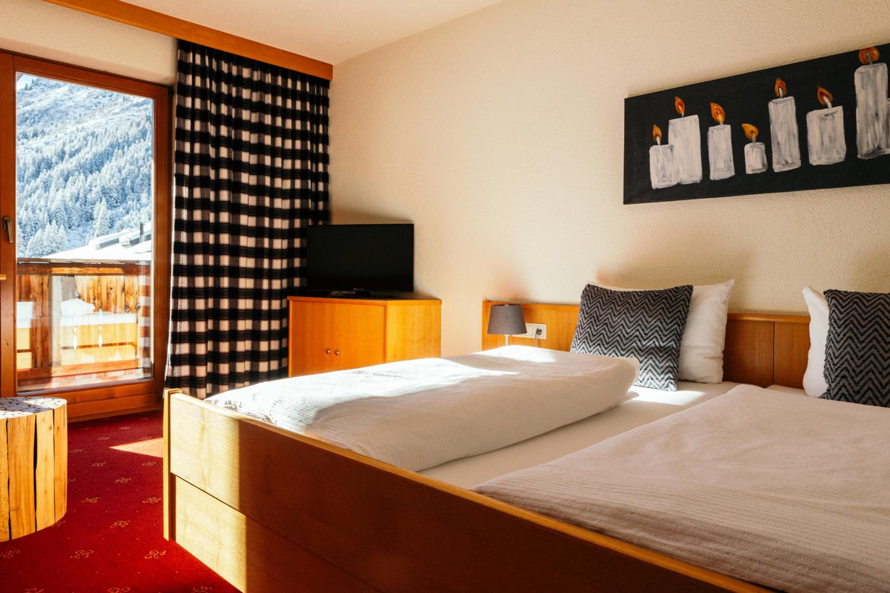 Double Room with Balcony photo 3