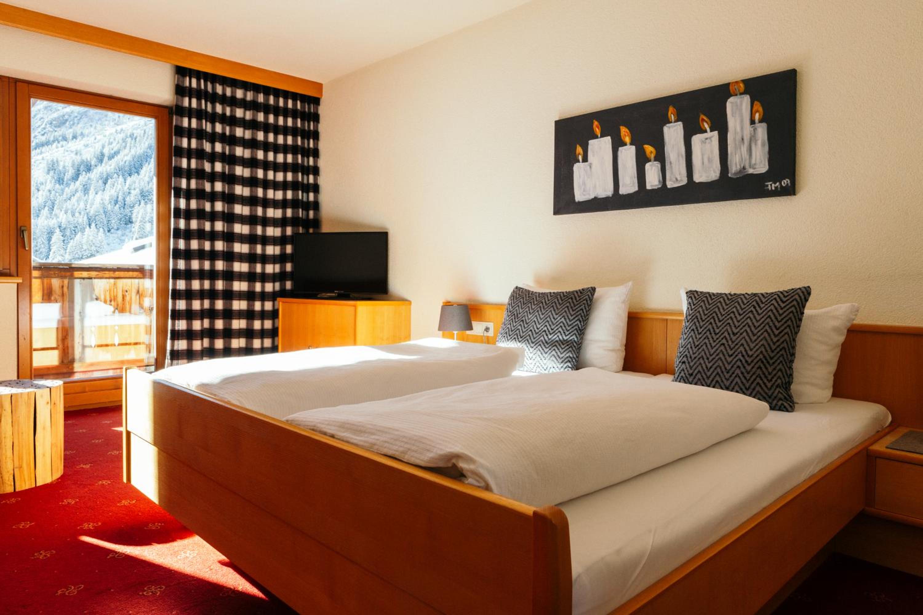 Double Room with Balcony photo 2