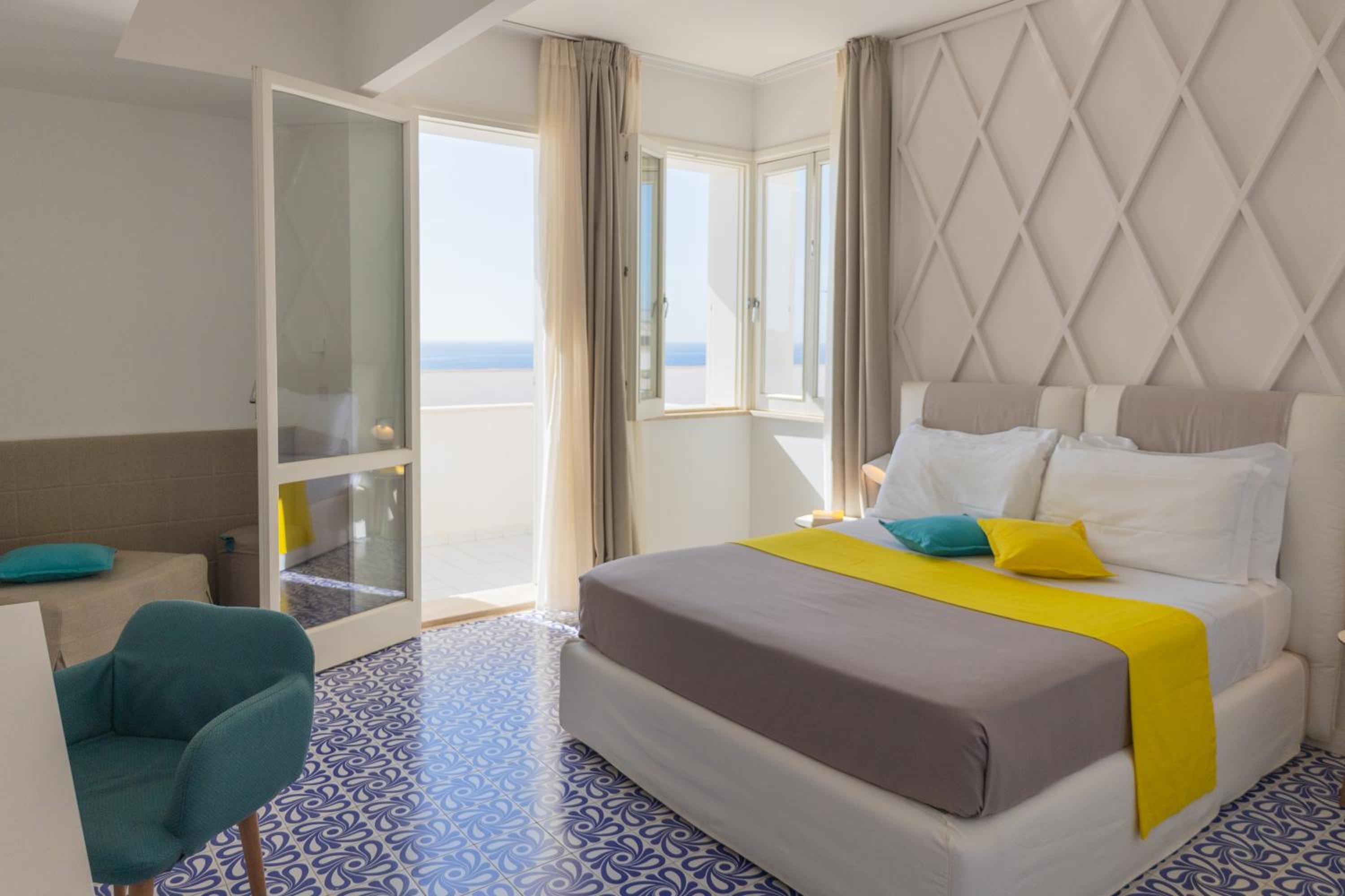 Superior Triple Room with Sea View photo 2