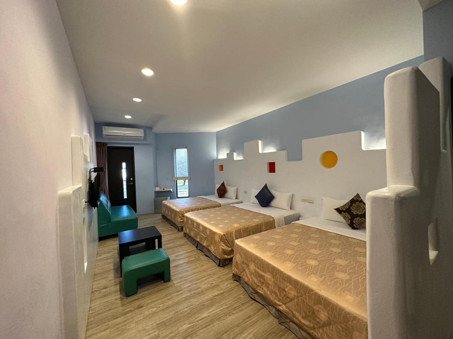 Family Room with Sea View photo 1