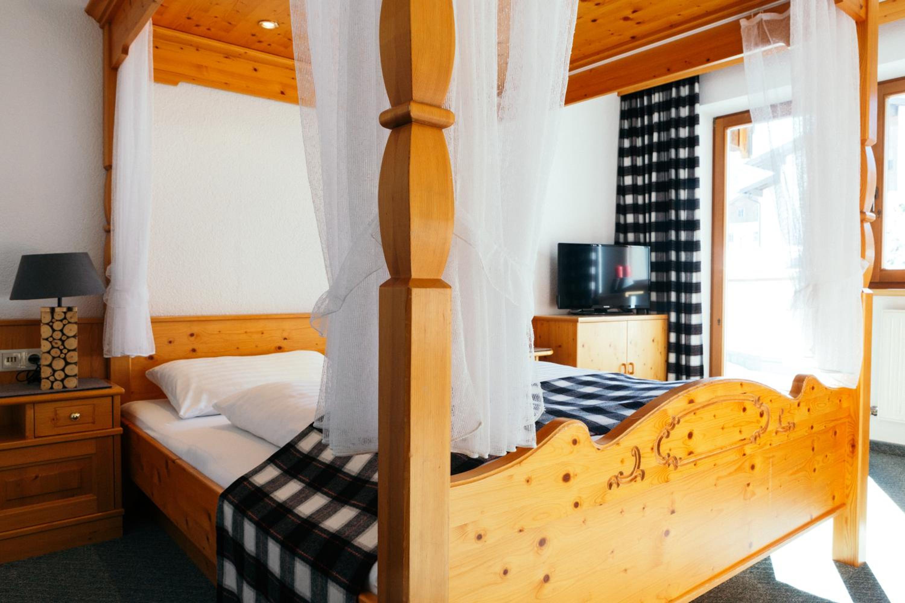 Deluxe Double Room photo 2