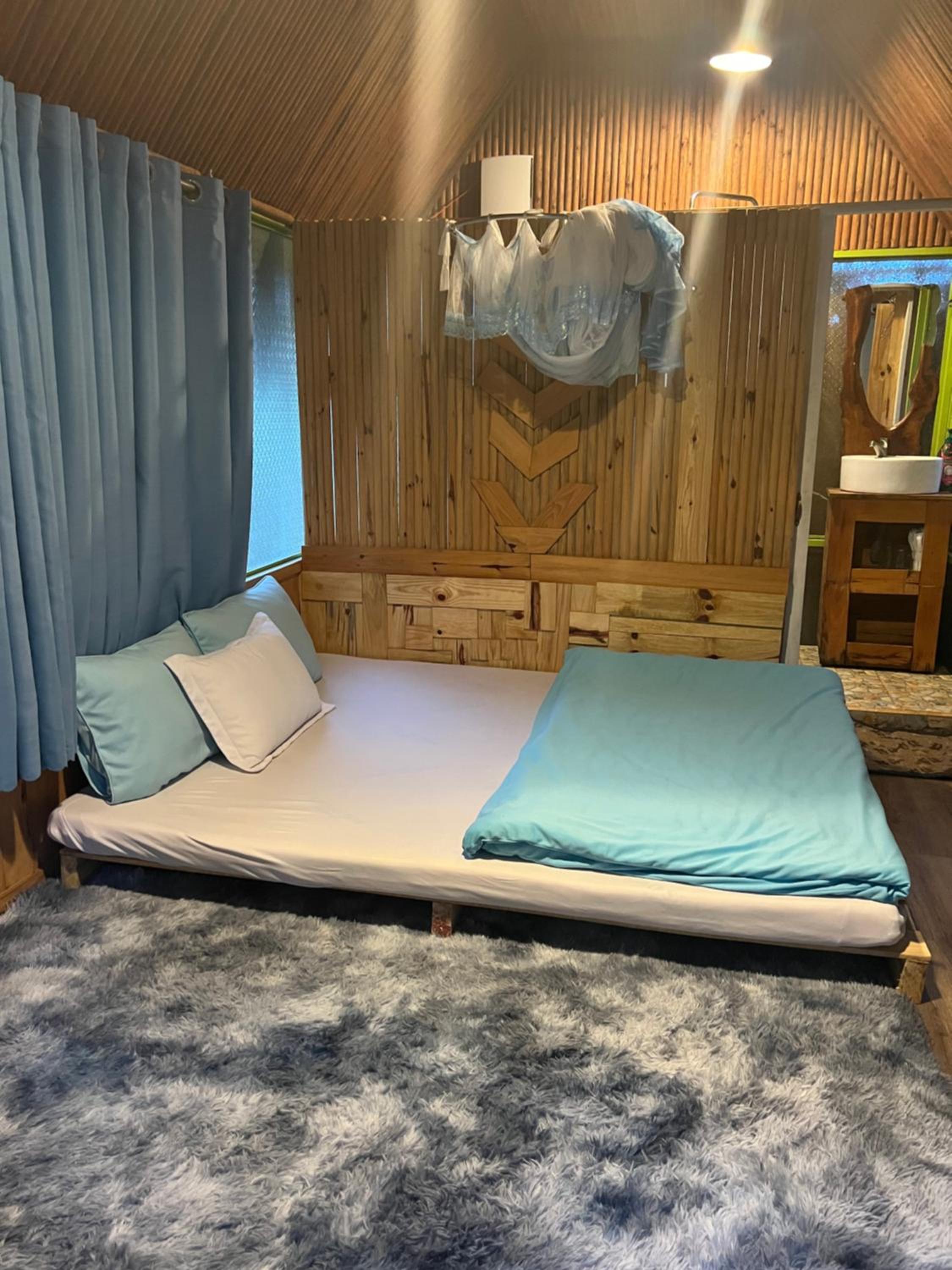 Standard King Room - Photo 2