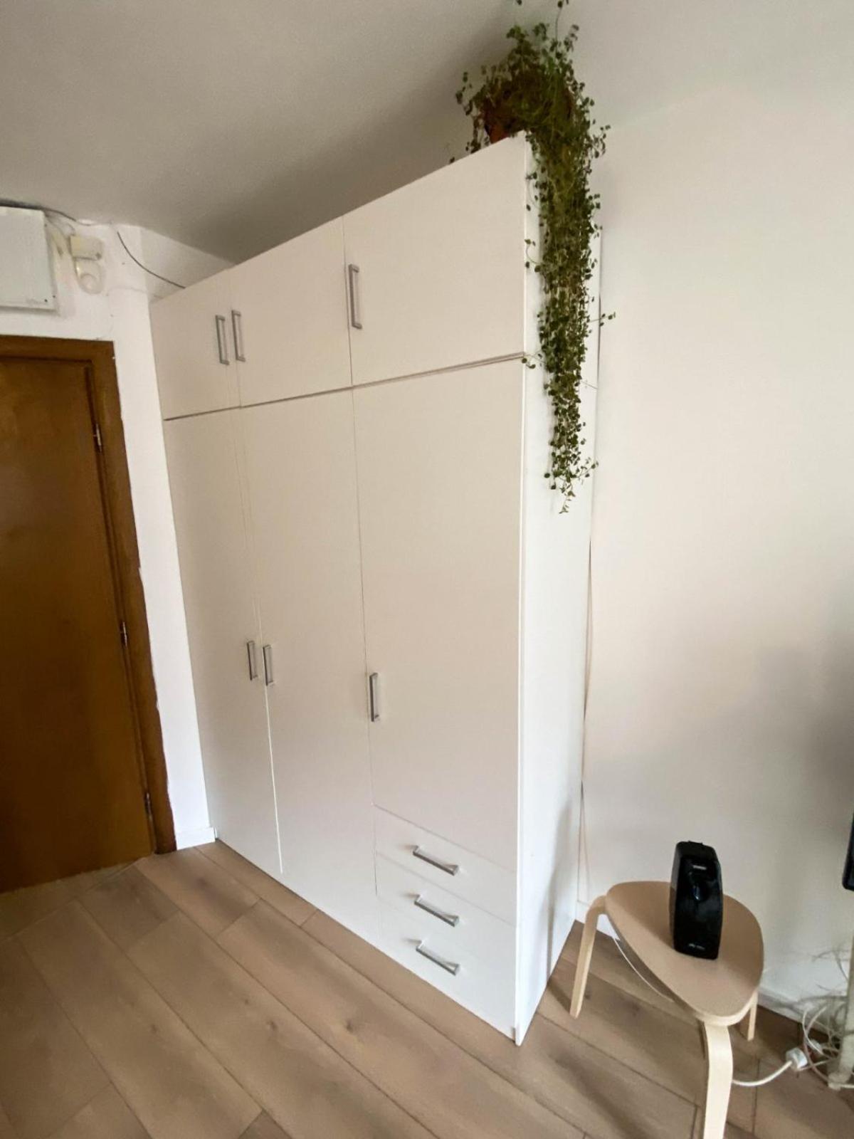 One-Bedroom Apartment - Photo 7