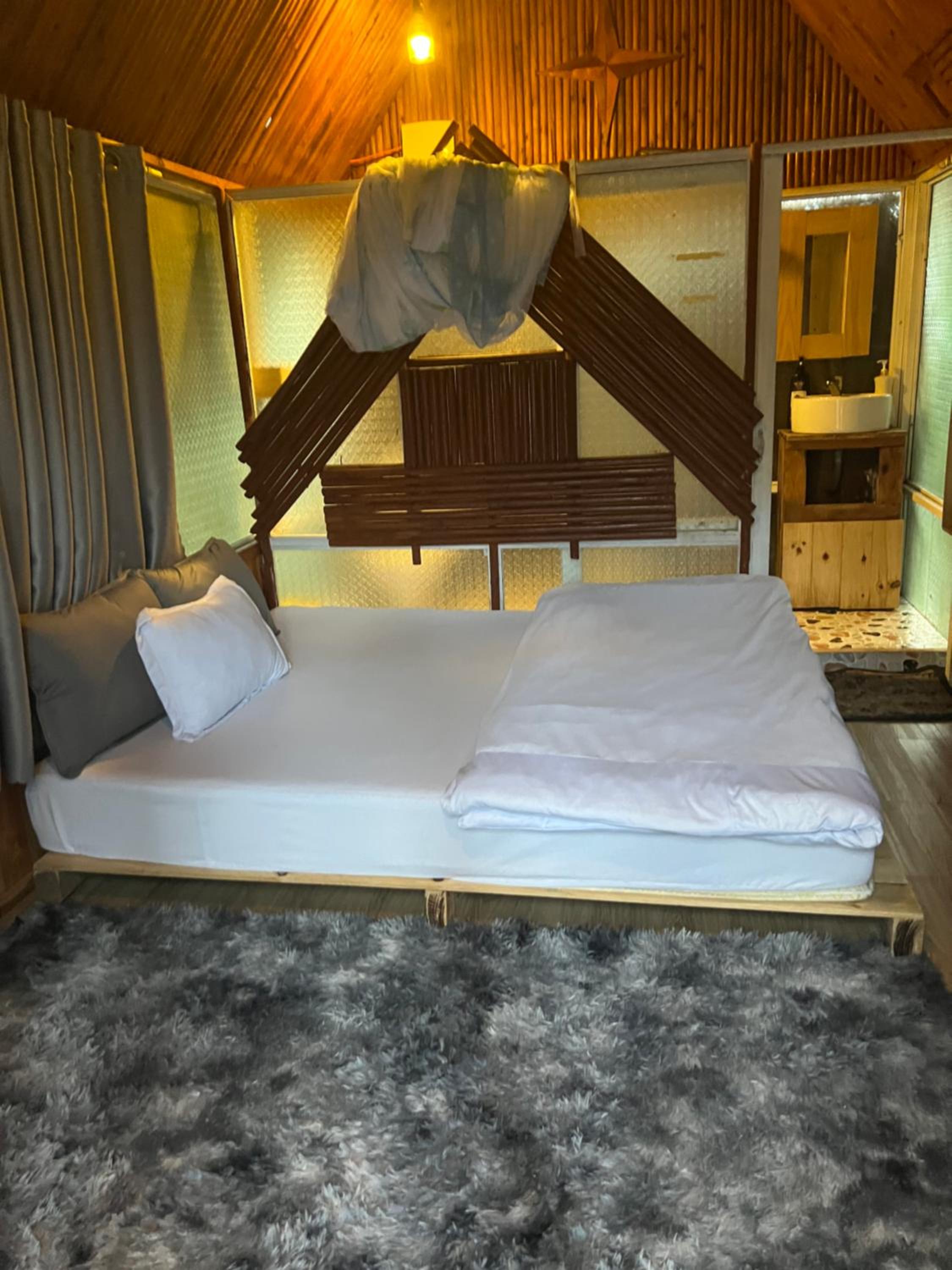 Standard King Room - Photo 4