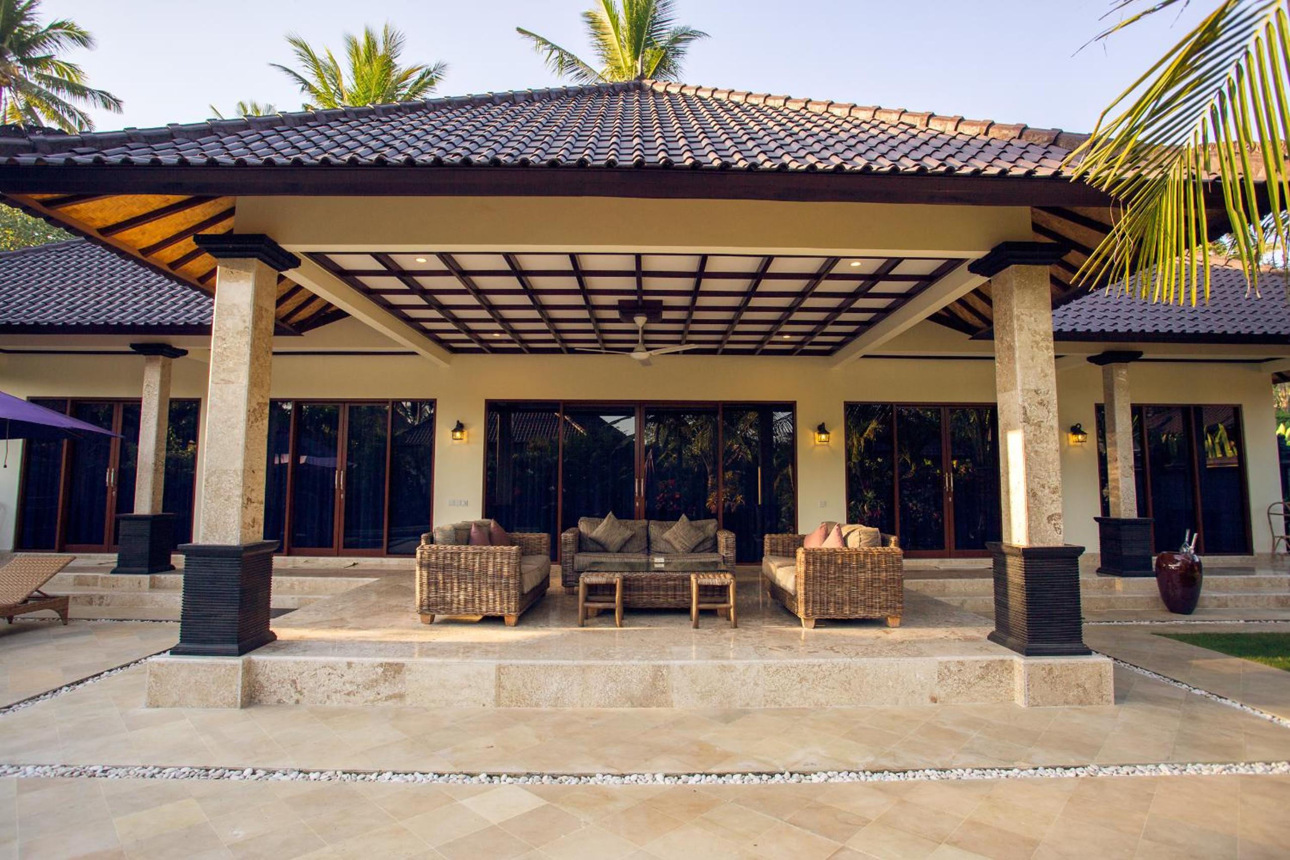 Three-Bedroom Villa with Private Pool photo 3