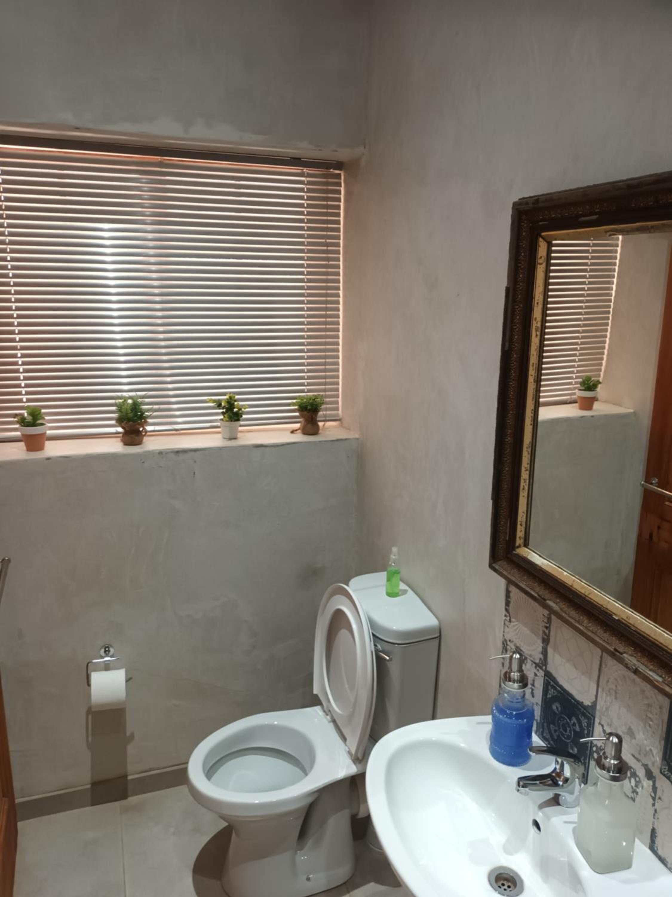 Triple Room with Private Bathroom photo 2