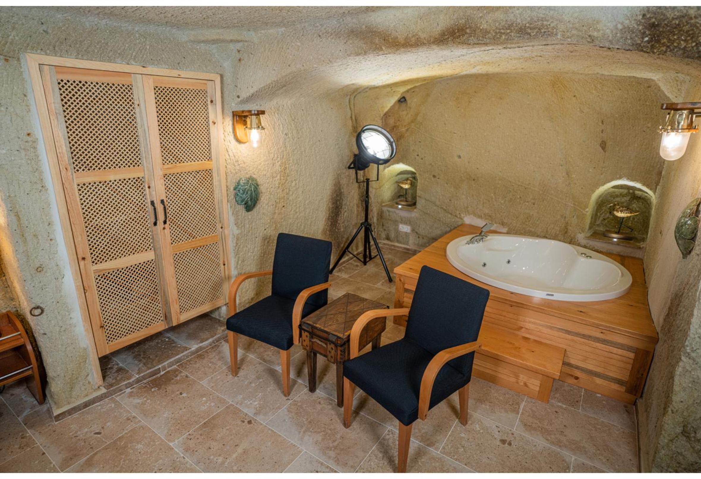 Deluxe Suite photo 3