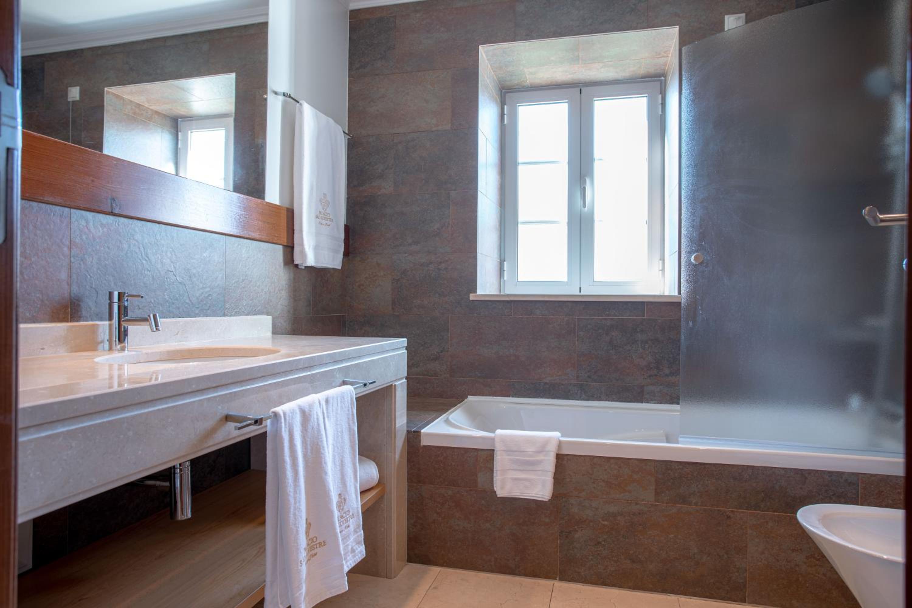 Royal Suite - Photo 7