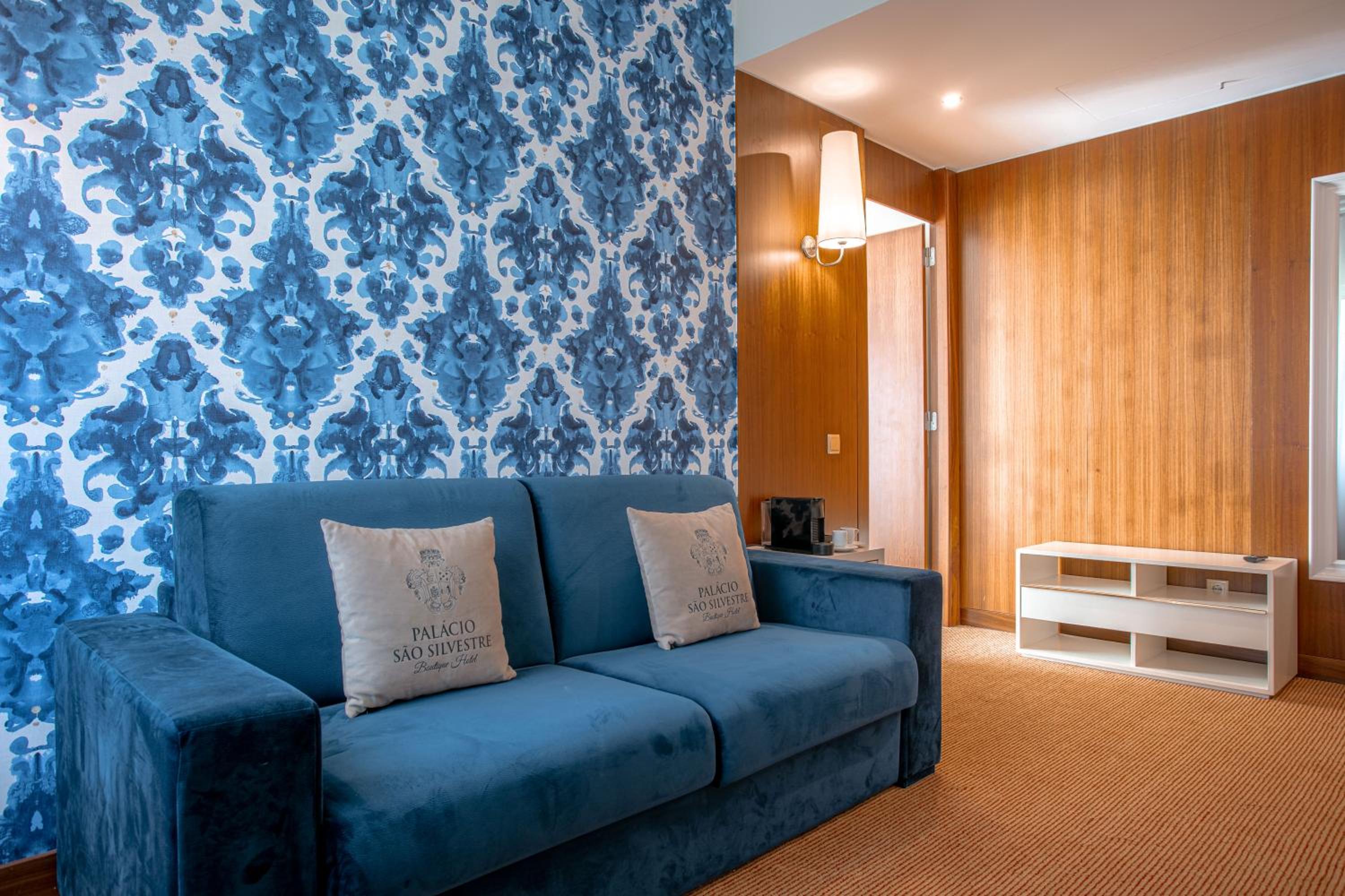 Premium Suite - Photo 6