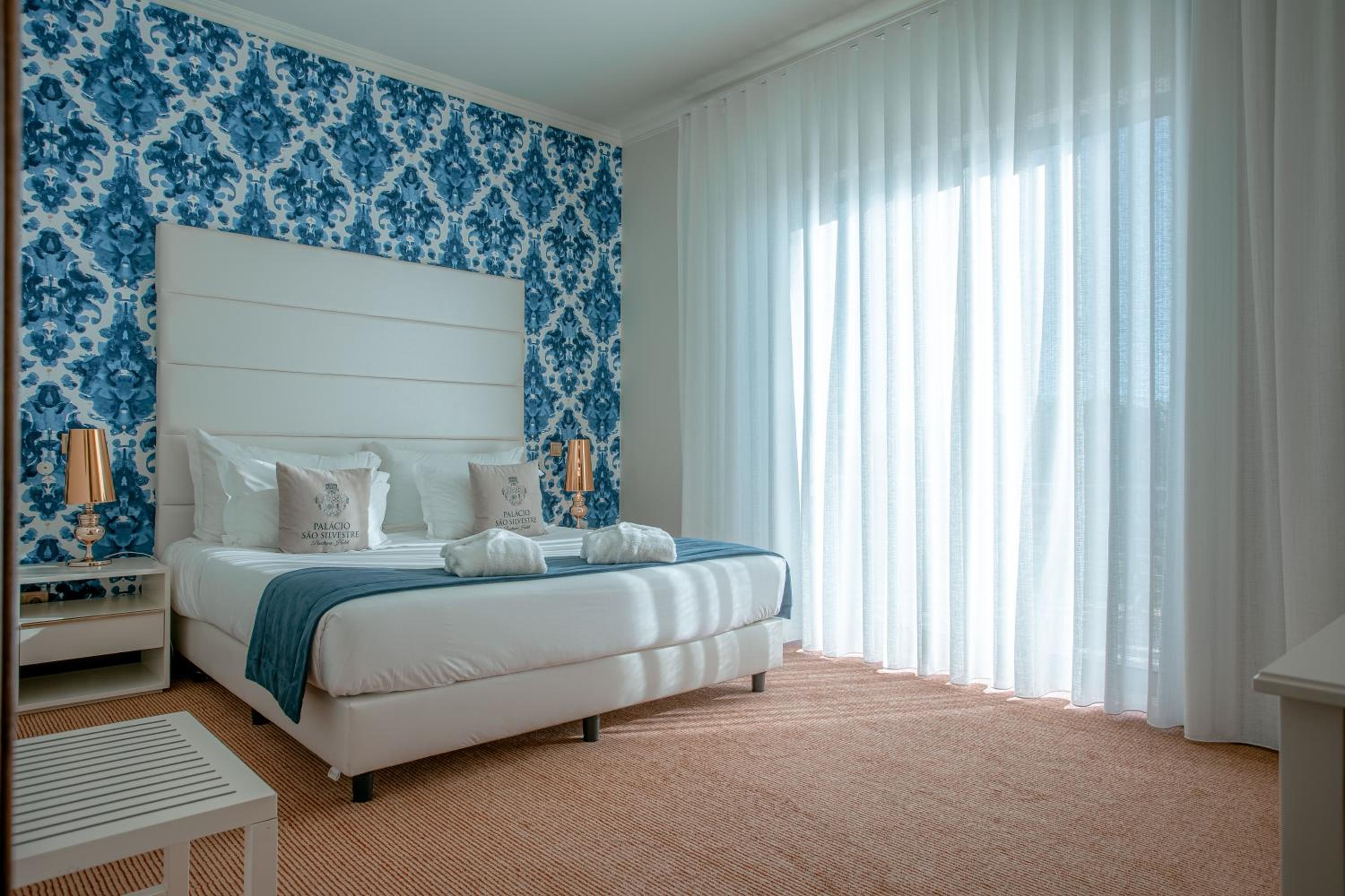 Premium Suite - Photo 7