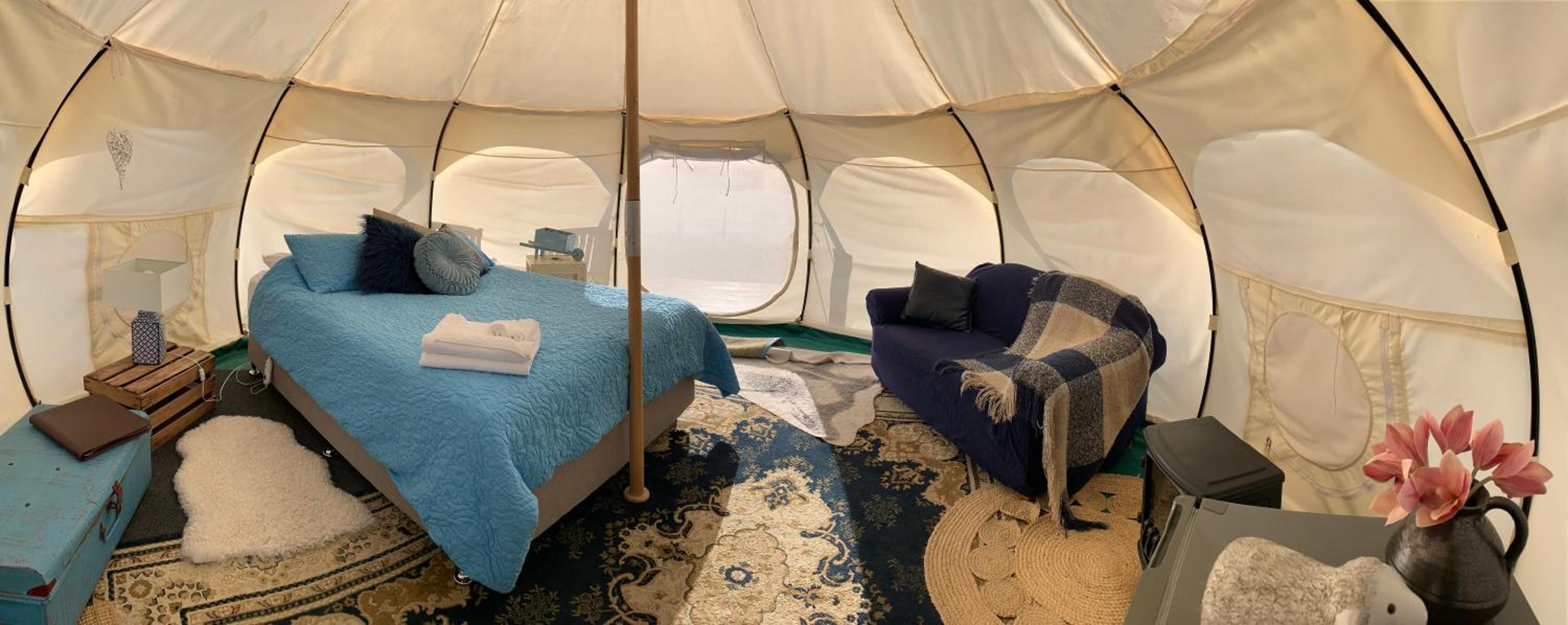 Tent - 2 - Photo 1