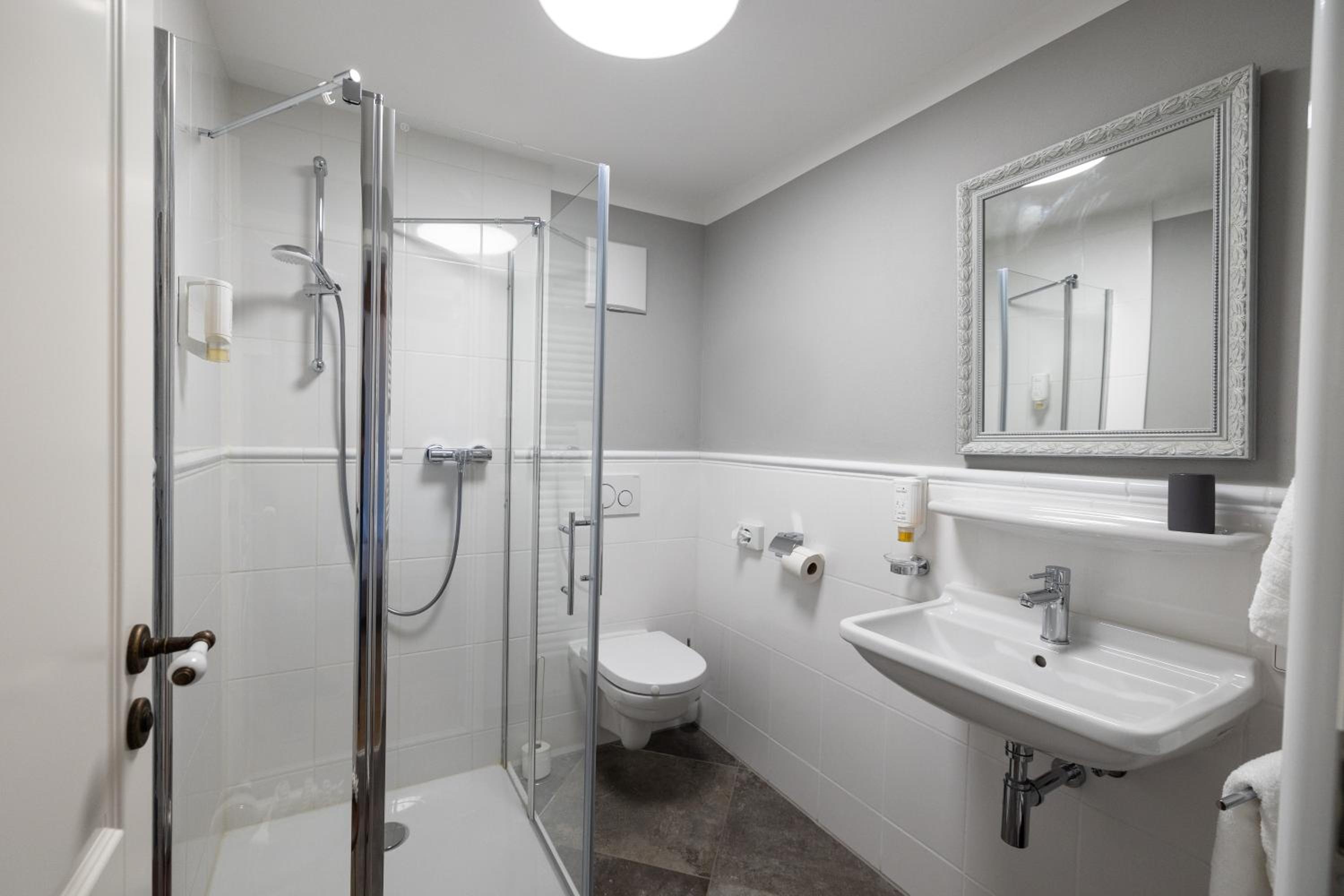 Single Room photo 2