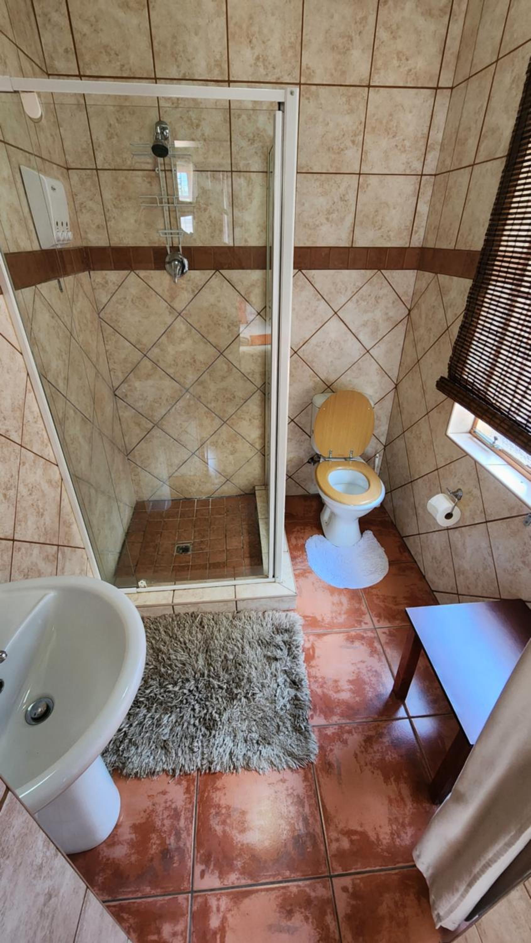 Twin Room with Shower photo 2